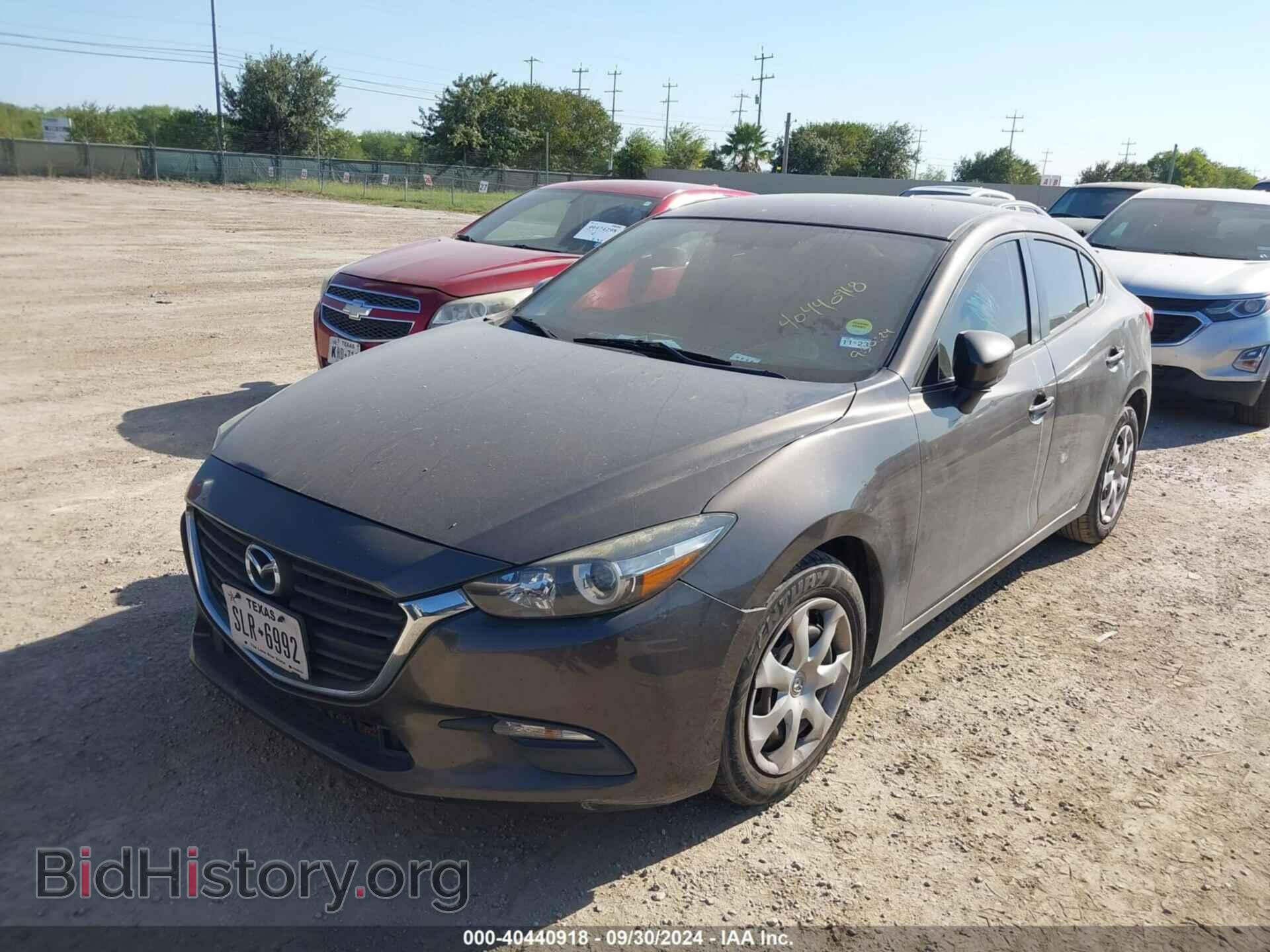 2017 MAZDA MAZDA3 - VIN: 3MZBN1U79HM113880 - Фото 2