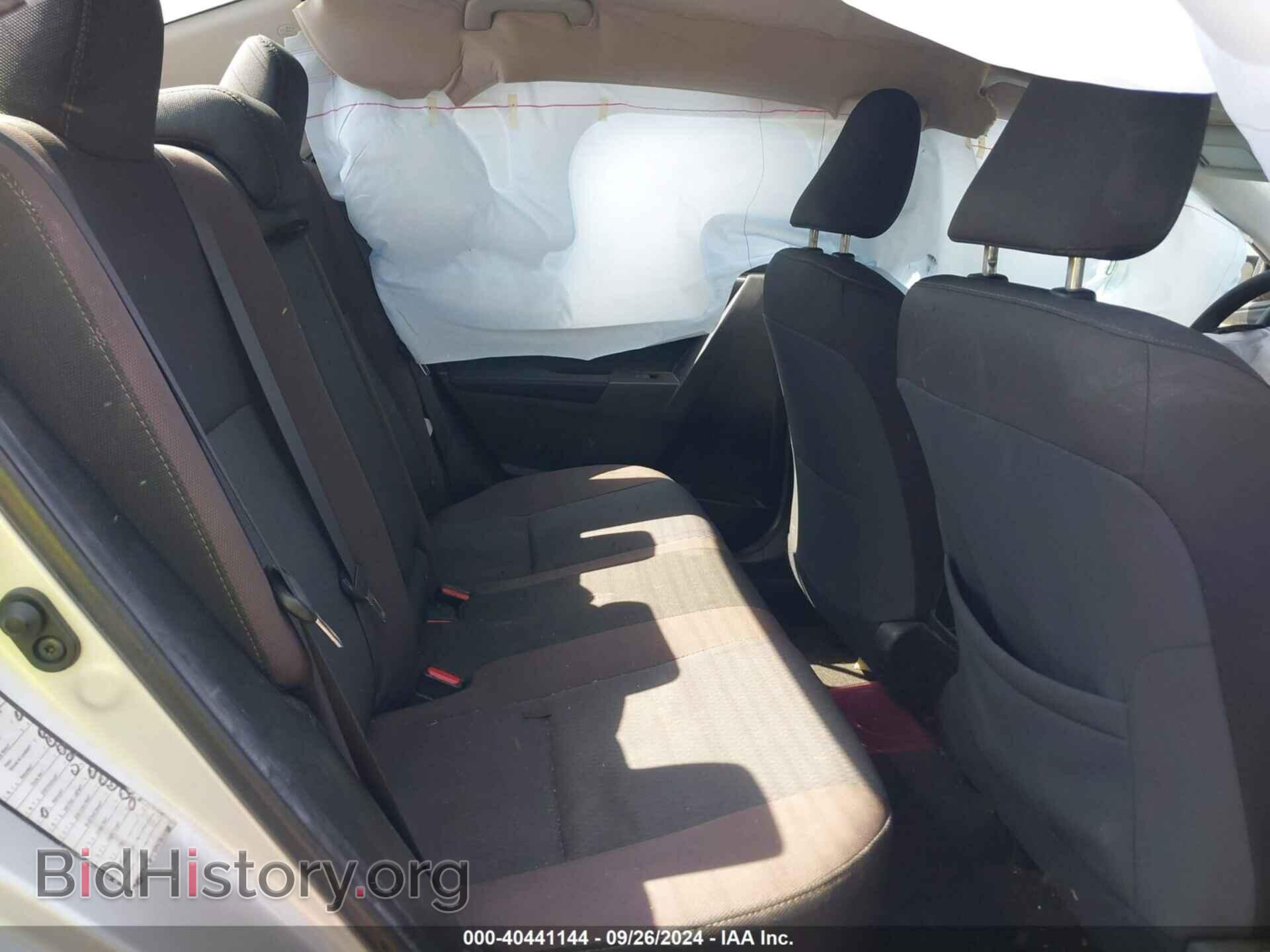 2018 TOYOTA COROLLA - VIN: 2T1BURHE3JC052019 - Фото 8