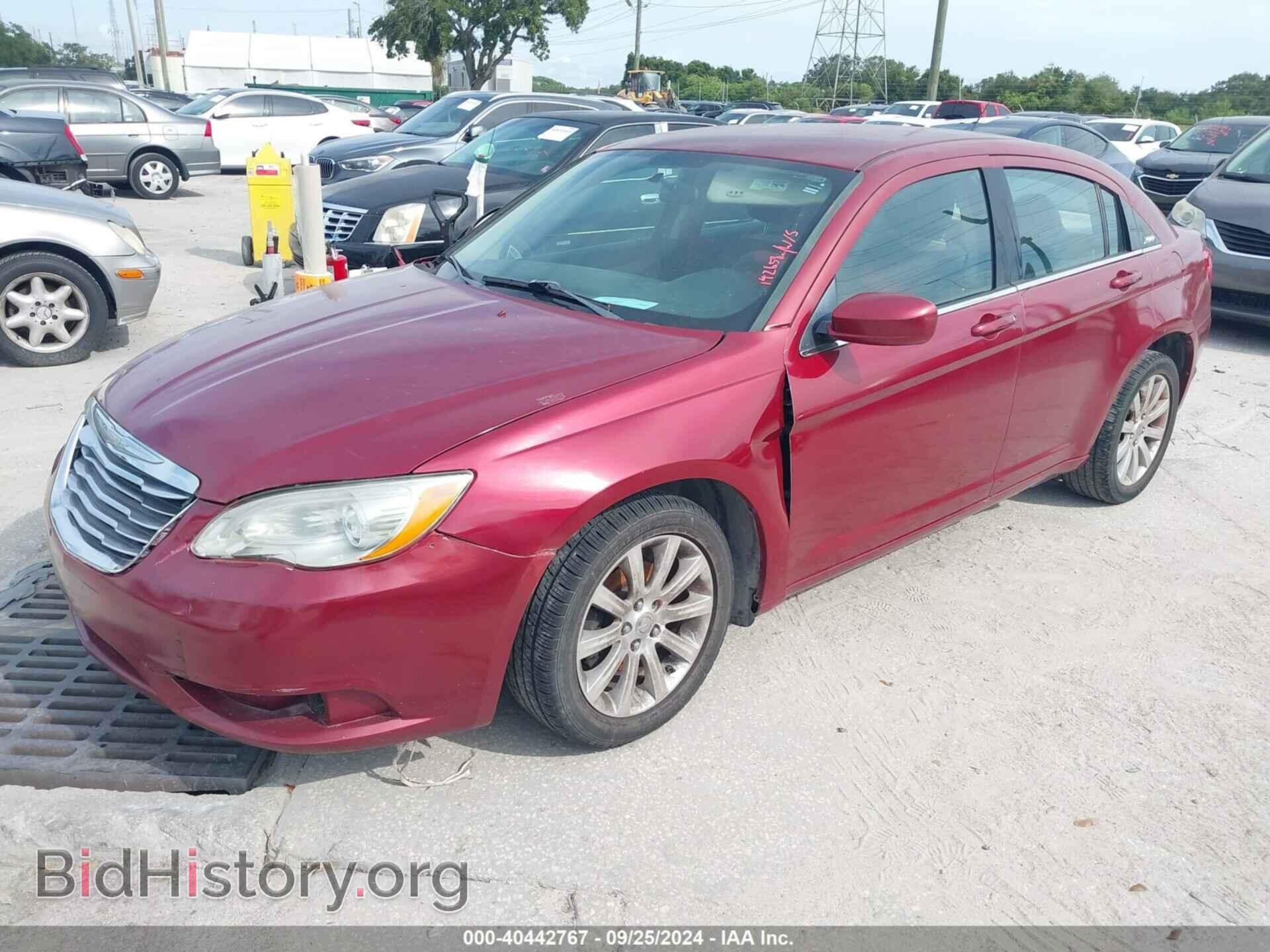 2012 CHRYSLER 200 - VIN: 1C3CCBBB1CN300205 - Photo 2