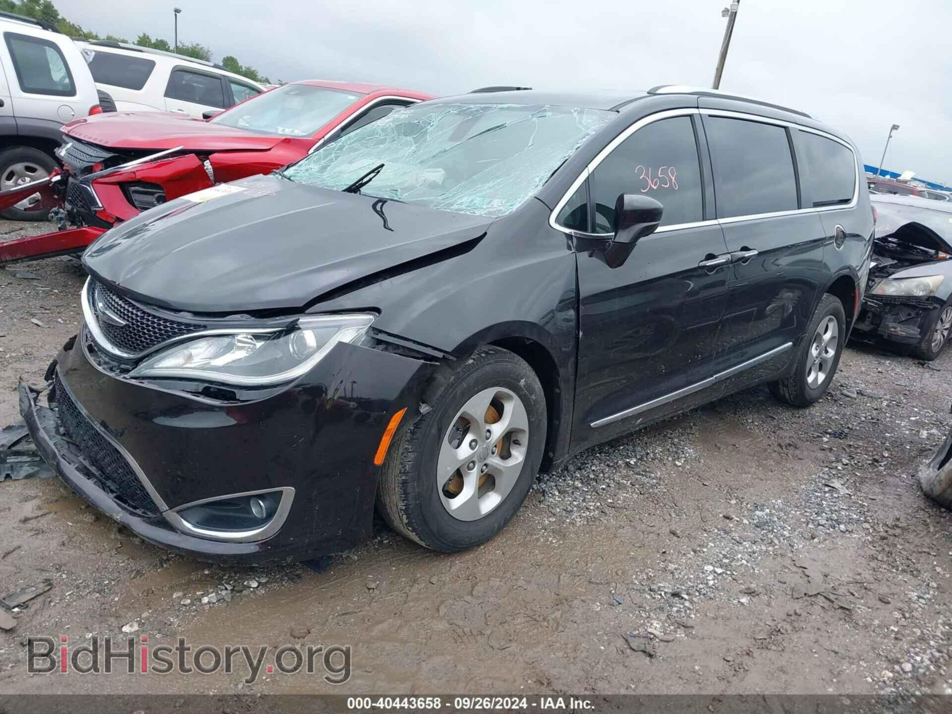 2017 CHRYSLER PACIFICA - VIN: 2C4RC1EG6HR627877 - Фото 2