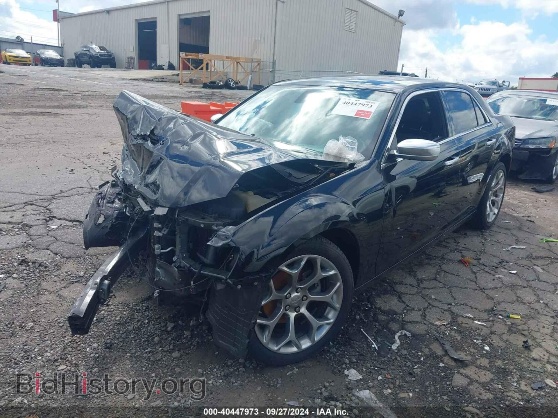 2017 CHRYSLER 300C - VIN: 2C3CCAPG1HH538389 - Фото 2