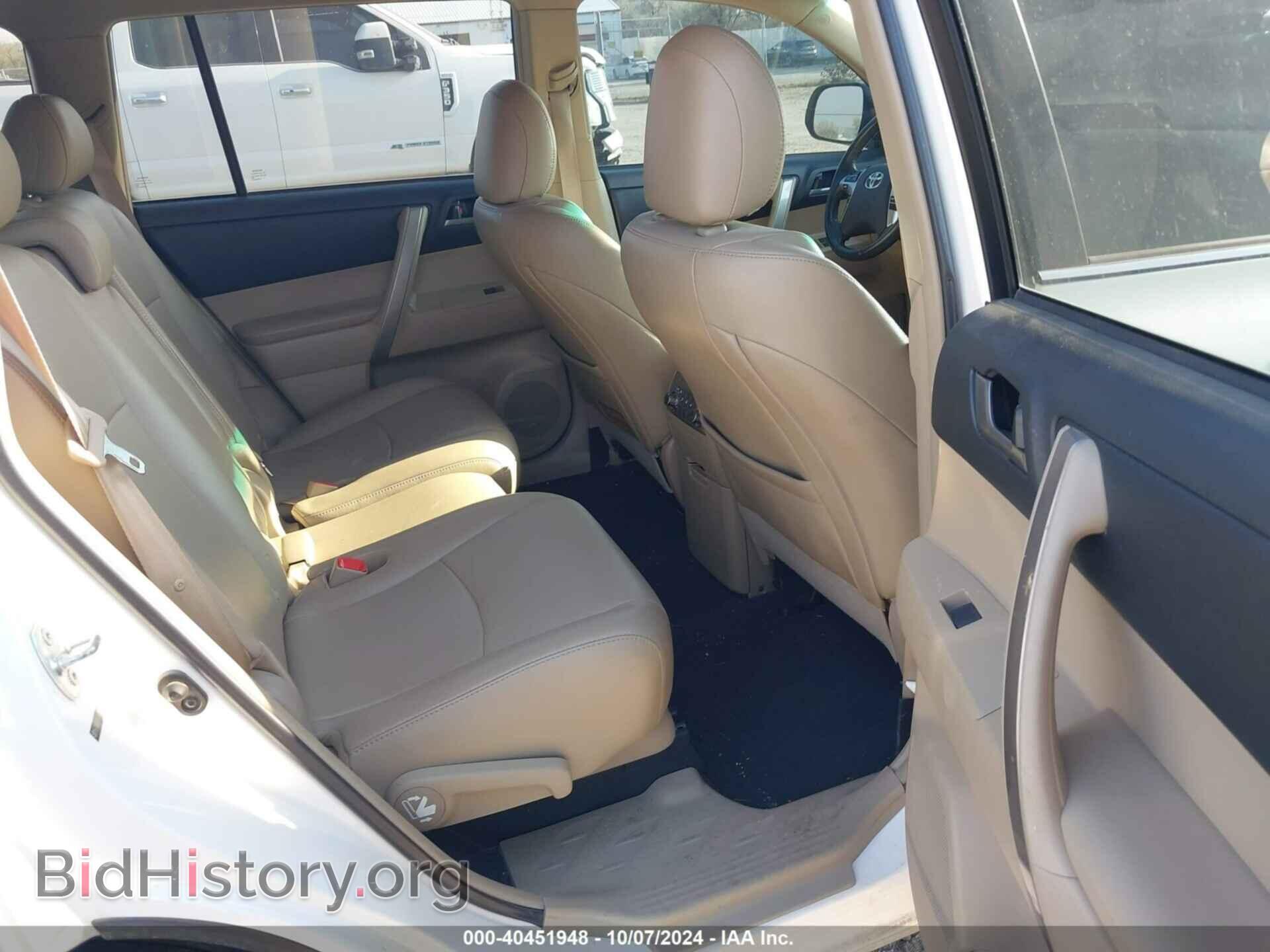 2013 TOYOTA HIGHLANDER - VIN: 5TDBK3EH8DS235977 - Фото 8