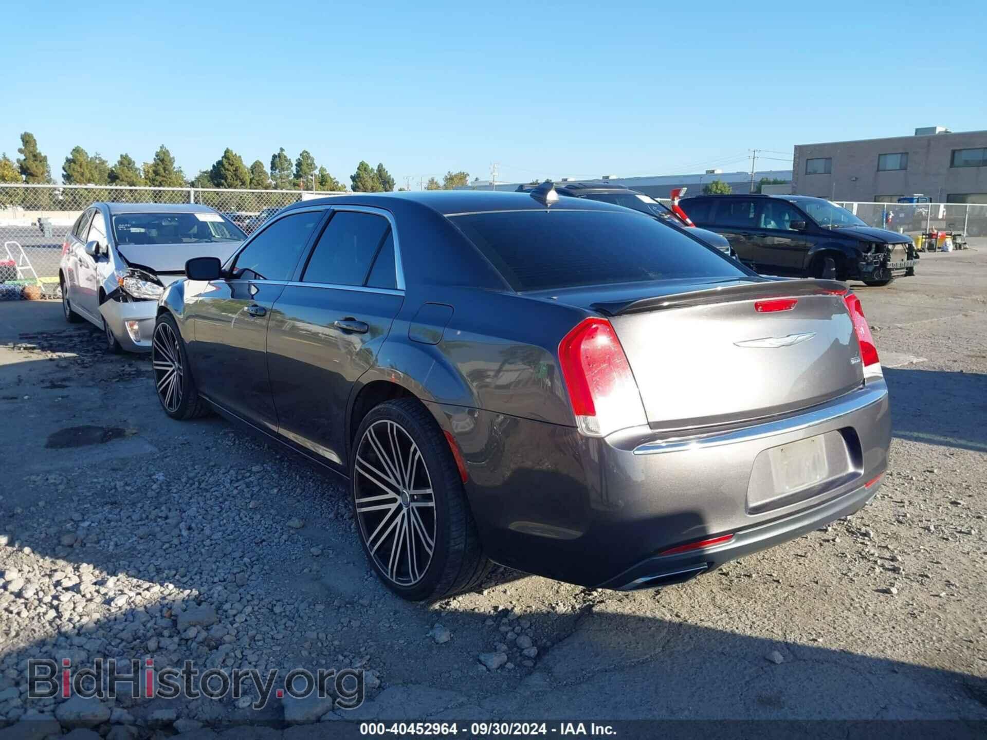 2016 CHRYSLER 300 - VIN: 2C3CCAAG9GH260736 - Фото 3