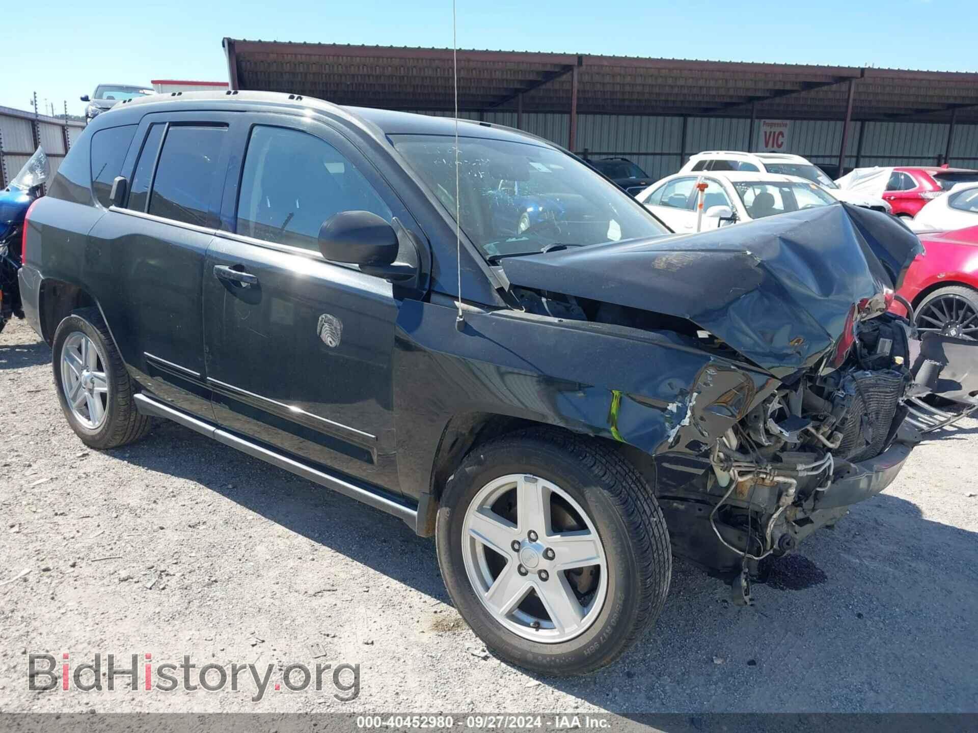 Photo 1J4NT4FB2AD549295 - JEEP COMPASS 2010
