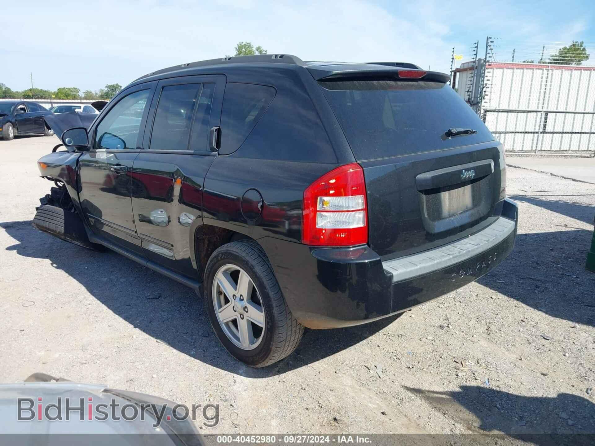 2010 JEEP COMPASS - VIN: 1J4NT4FB2AD549295 - Photo 3