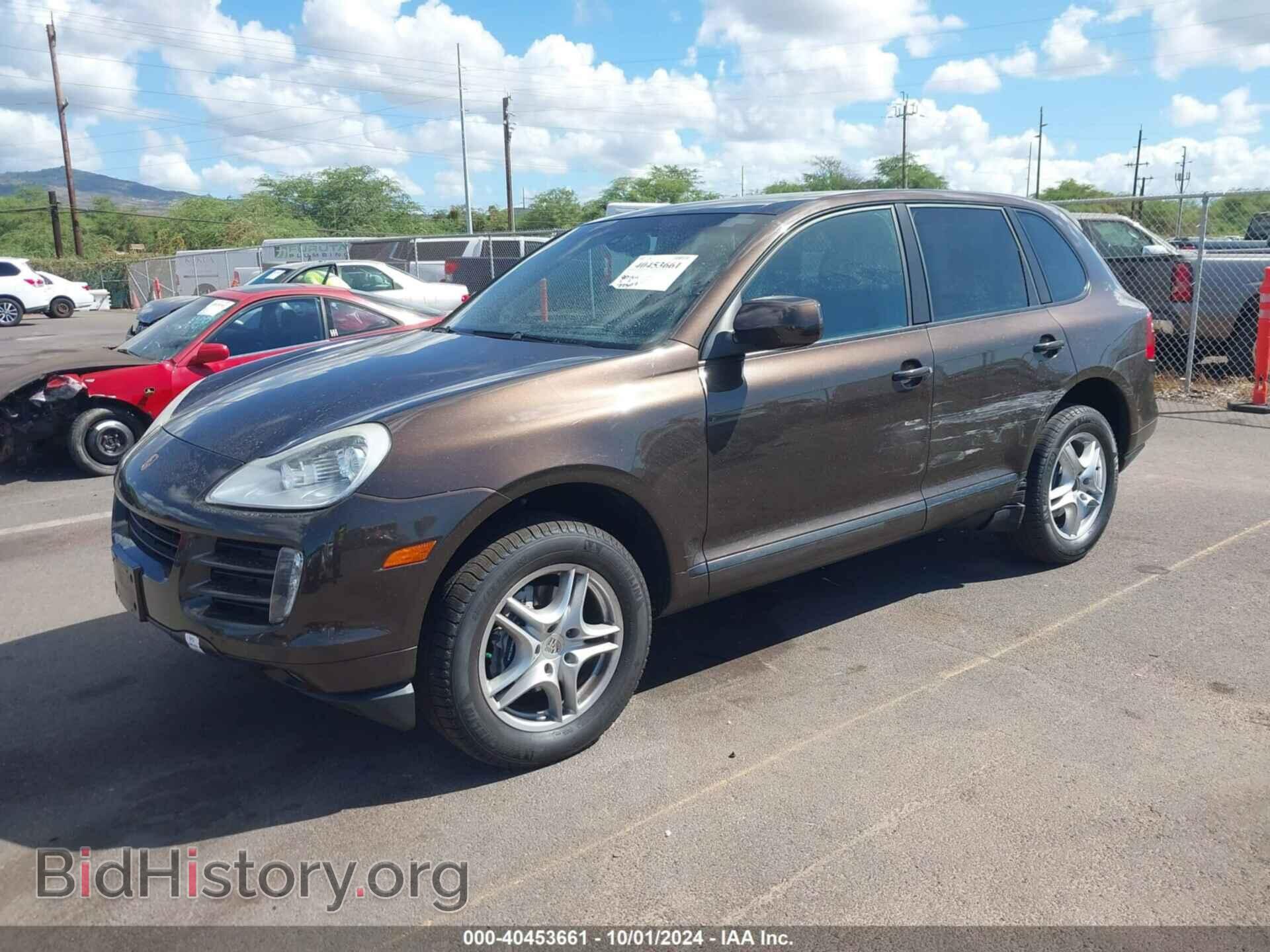 2010 PORSCHE CAYENNE - VIN: WP1AA2AP0ALA03522 - Фото 2