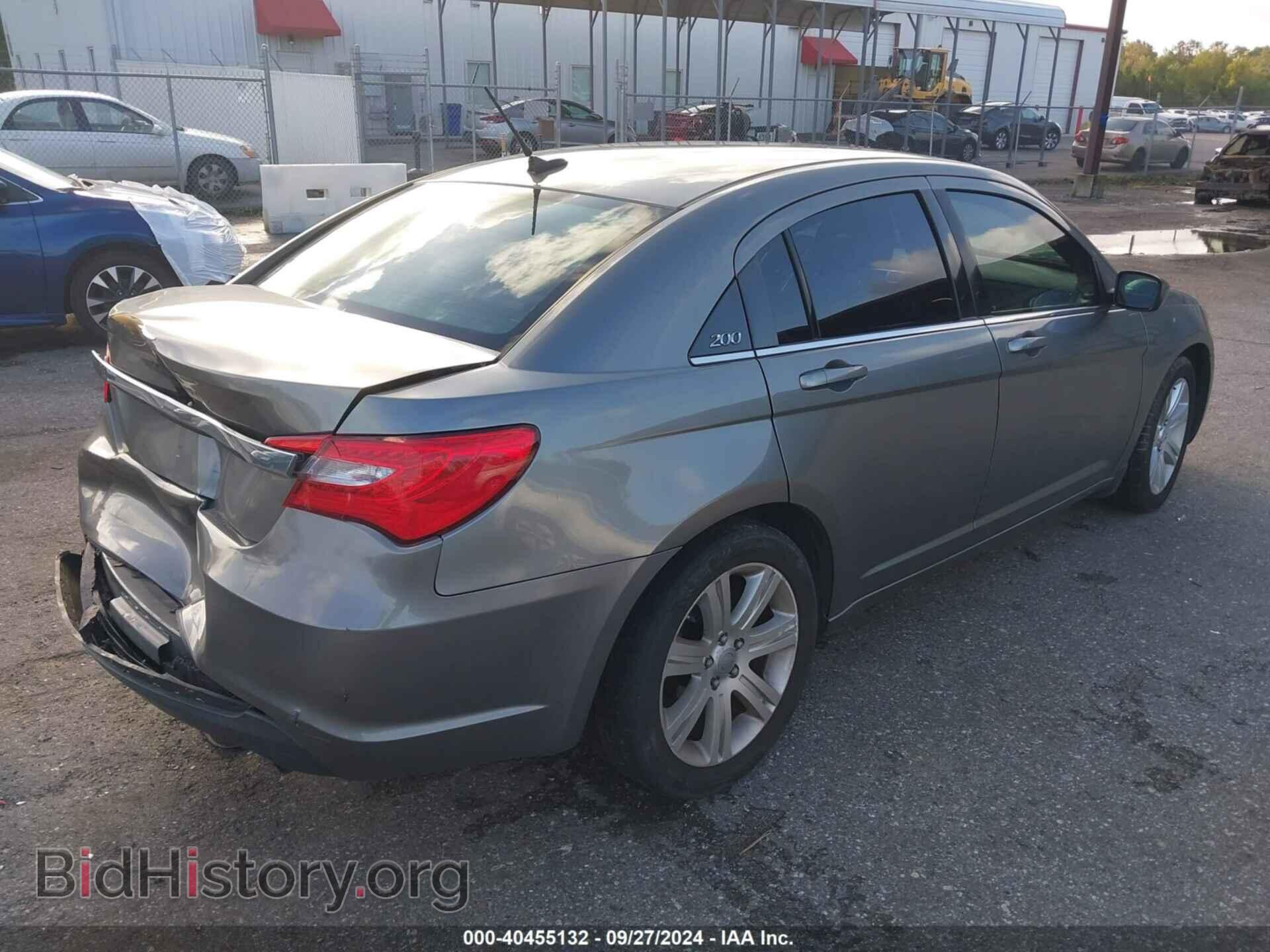 2013 CHRYSLER 200 - VIN: 1C3CCBAB8DN640843 - Фото 4