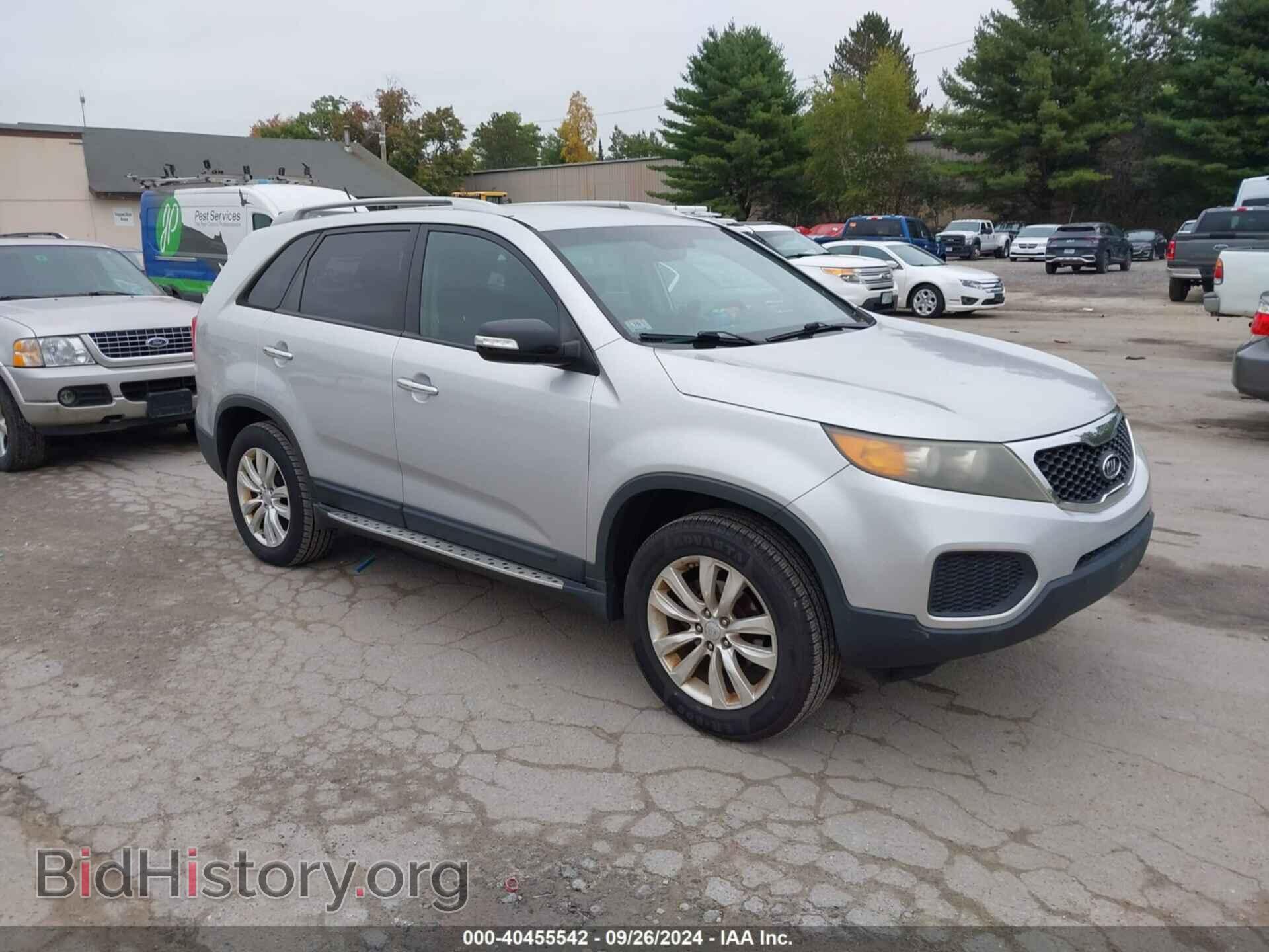 Photo 5XYKT4A24BG095442 - KIA SORENTO 2011