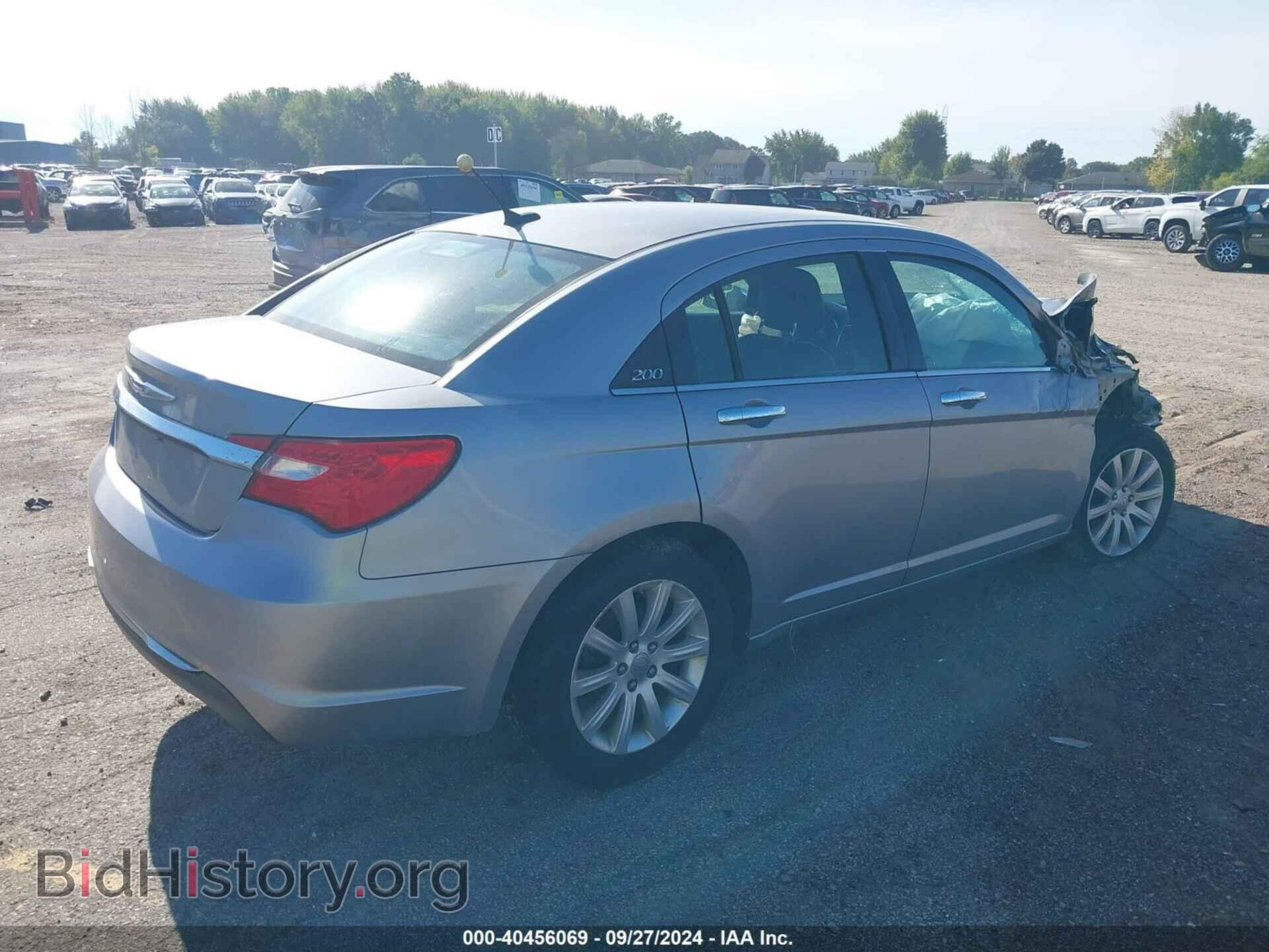 2013 CHRYSLER 200 - VIN: 1C3CCBCG2DN737089 - Фото 4