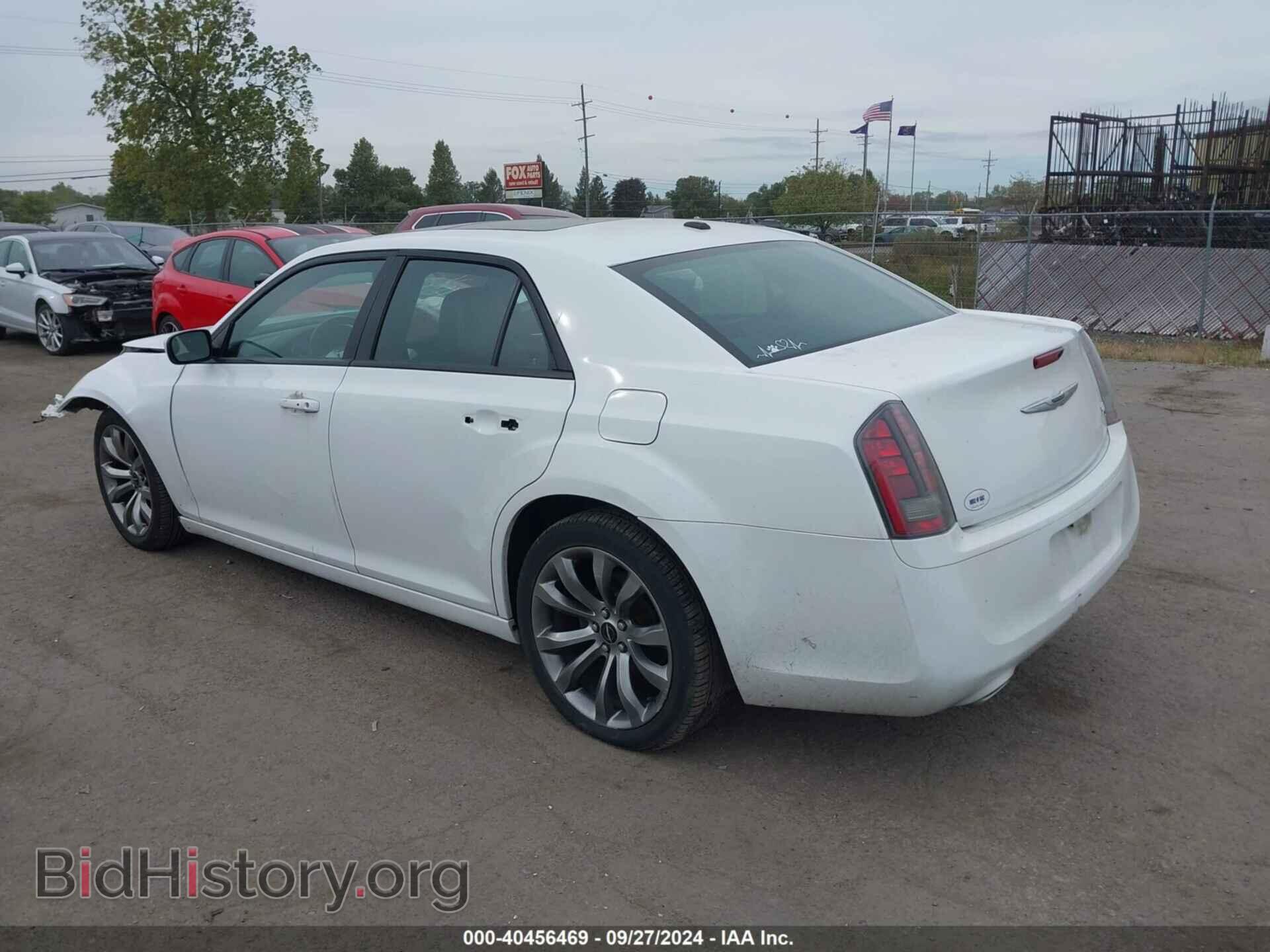2014 CHRYSLER 300 - VIN: 2C3CCABG2EH330377 - Фото 3
