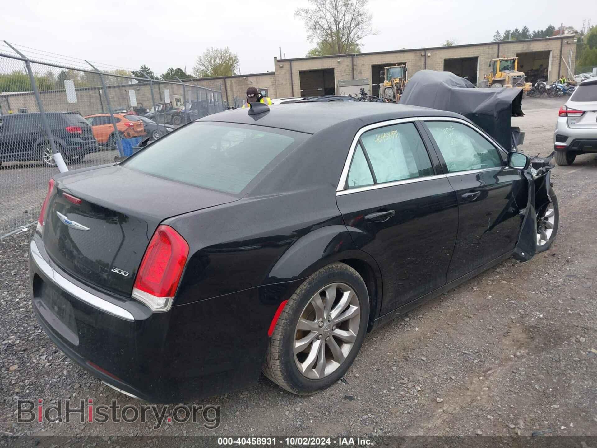 2018 CHRYSLER 300 - VIN: 2C3CCARG7JH229030 - Фото 4