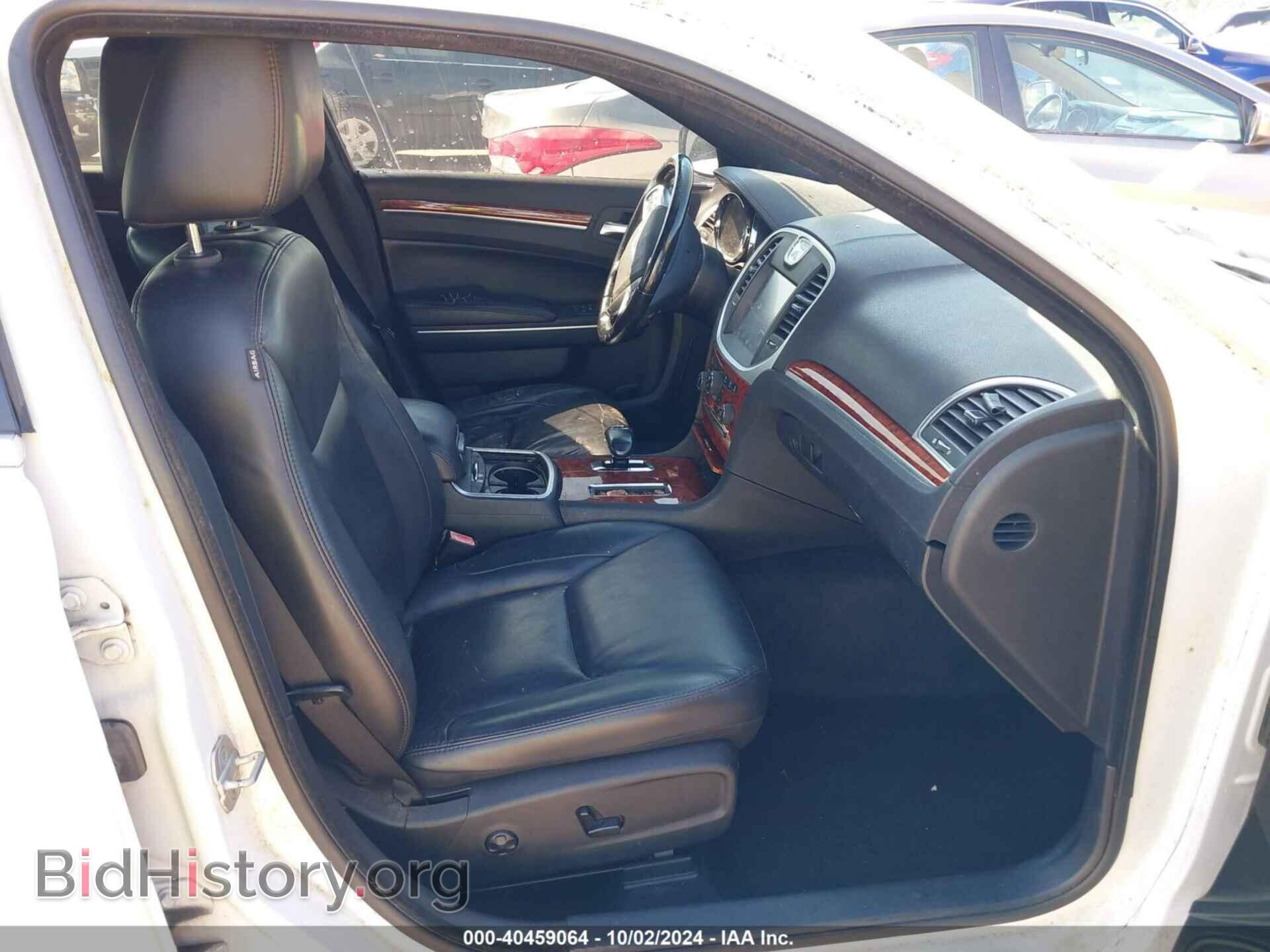 2013 CHRYSLER 300 - VIN: 2C3CCAAG8DH588824 - Фото 5