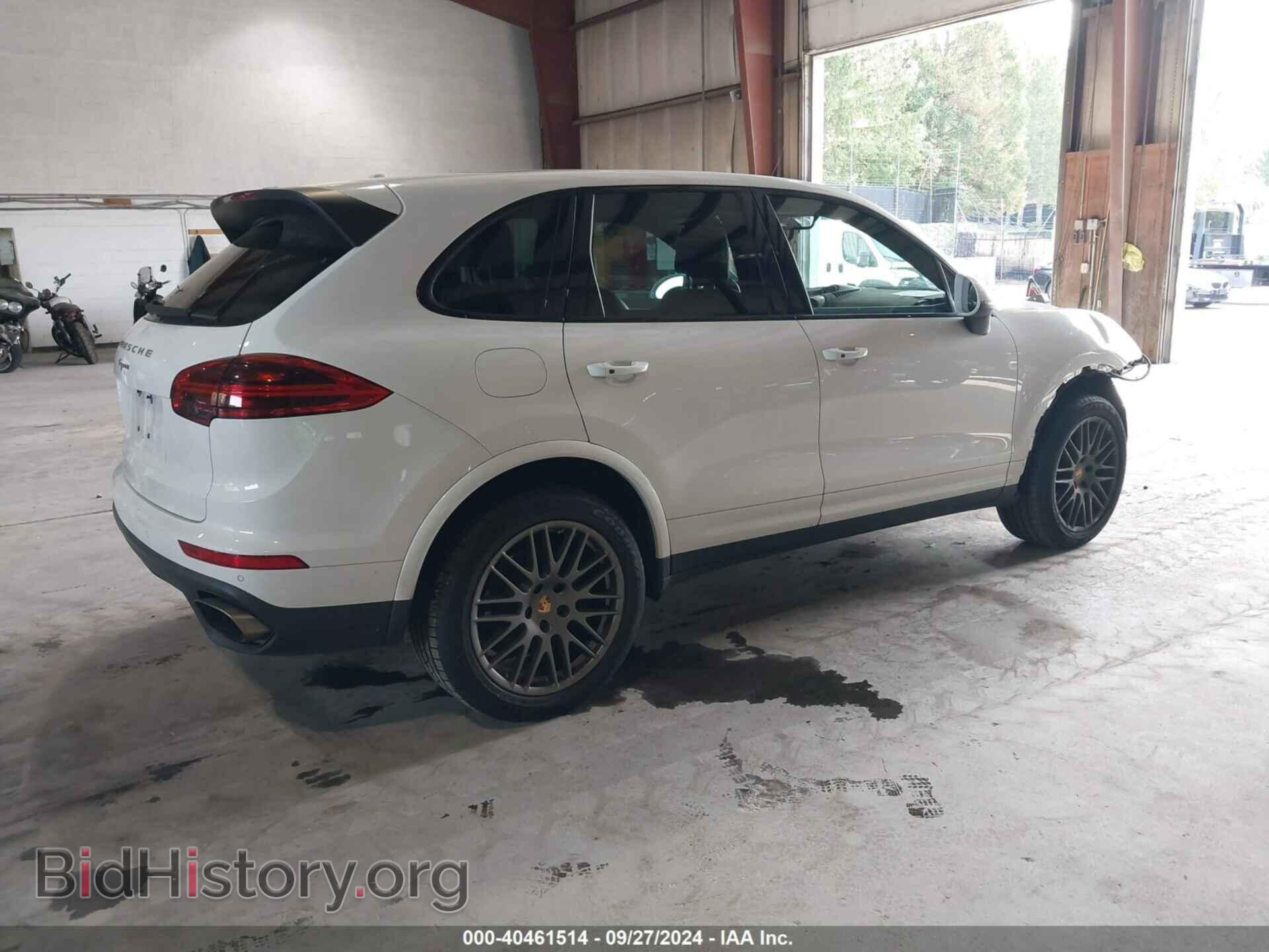 2017 PORSCHE CAYENNE - VIN: WP1AA2A24HKA84125 - Фото 4