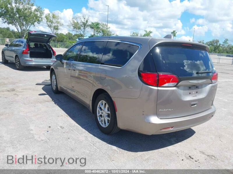 2017 Chrysler PACIFICA (VIN 2C4RC1DGXHR537293) — фото 3 из 16