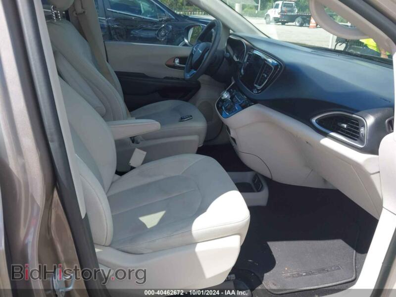 2017 Chrysler PACIFICA (VIN 2C4RC1DGXHR537293) — фото 5 из 16
