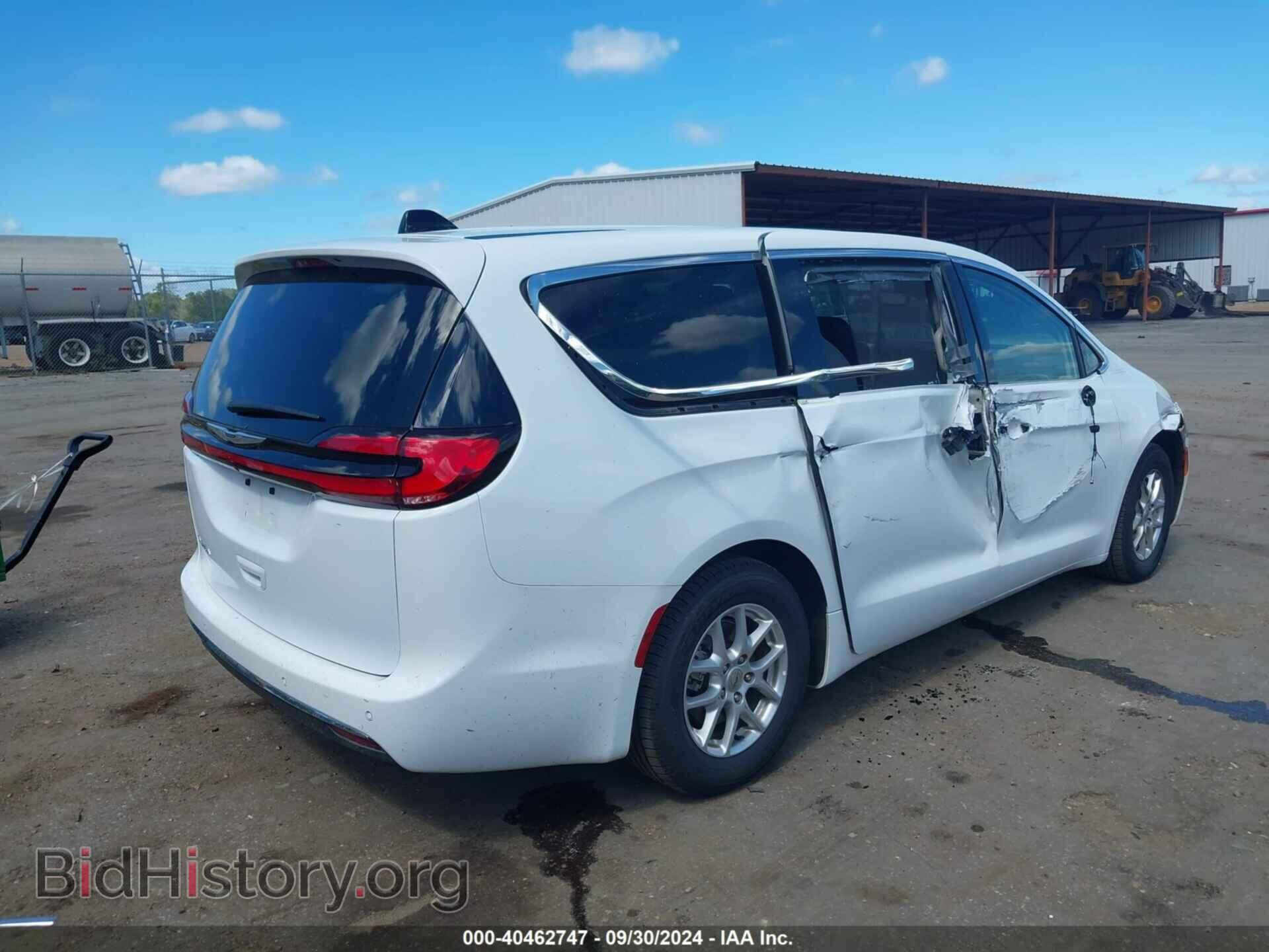 2023 CHRYSLER PACIFICA - VIN: 2C4RC1BG3PR521065 - Фото 4