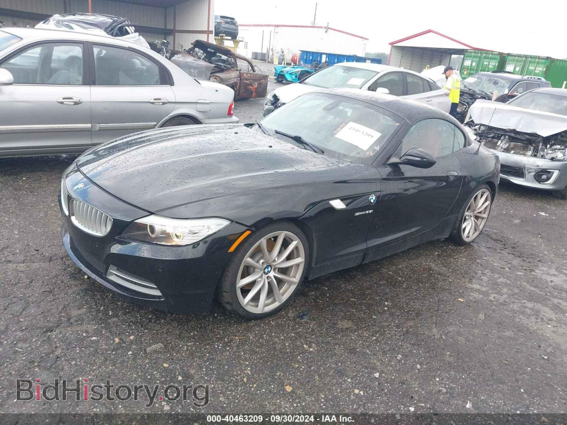 2011 BMW Z4 - VIN: WBALM7C52BE383668 - Фото 2