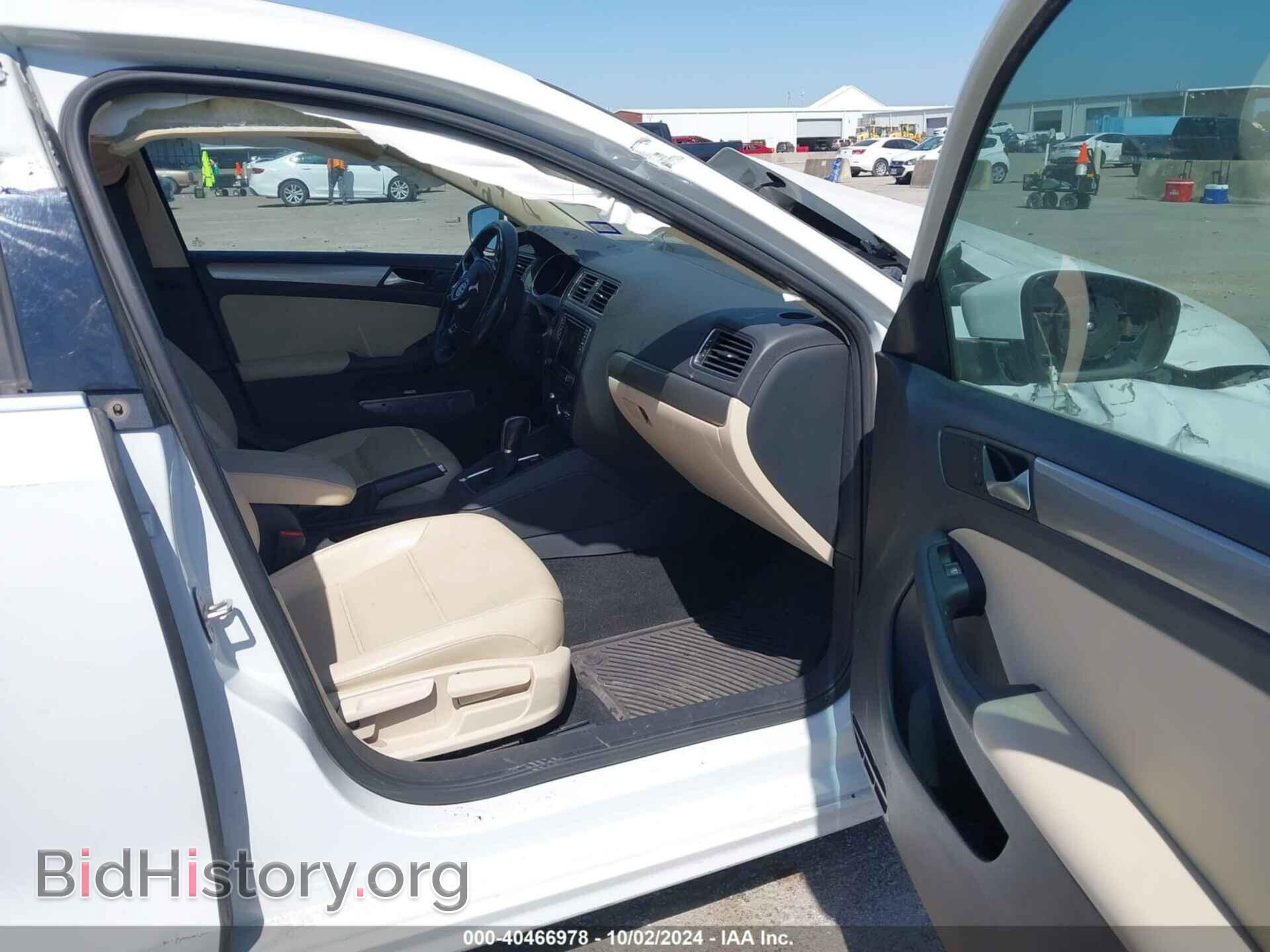 2017 VOLKSWAGEN JETTA - VIN: 3VWDB7AJ3HM223473 - Photo 5