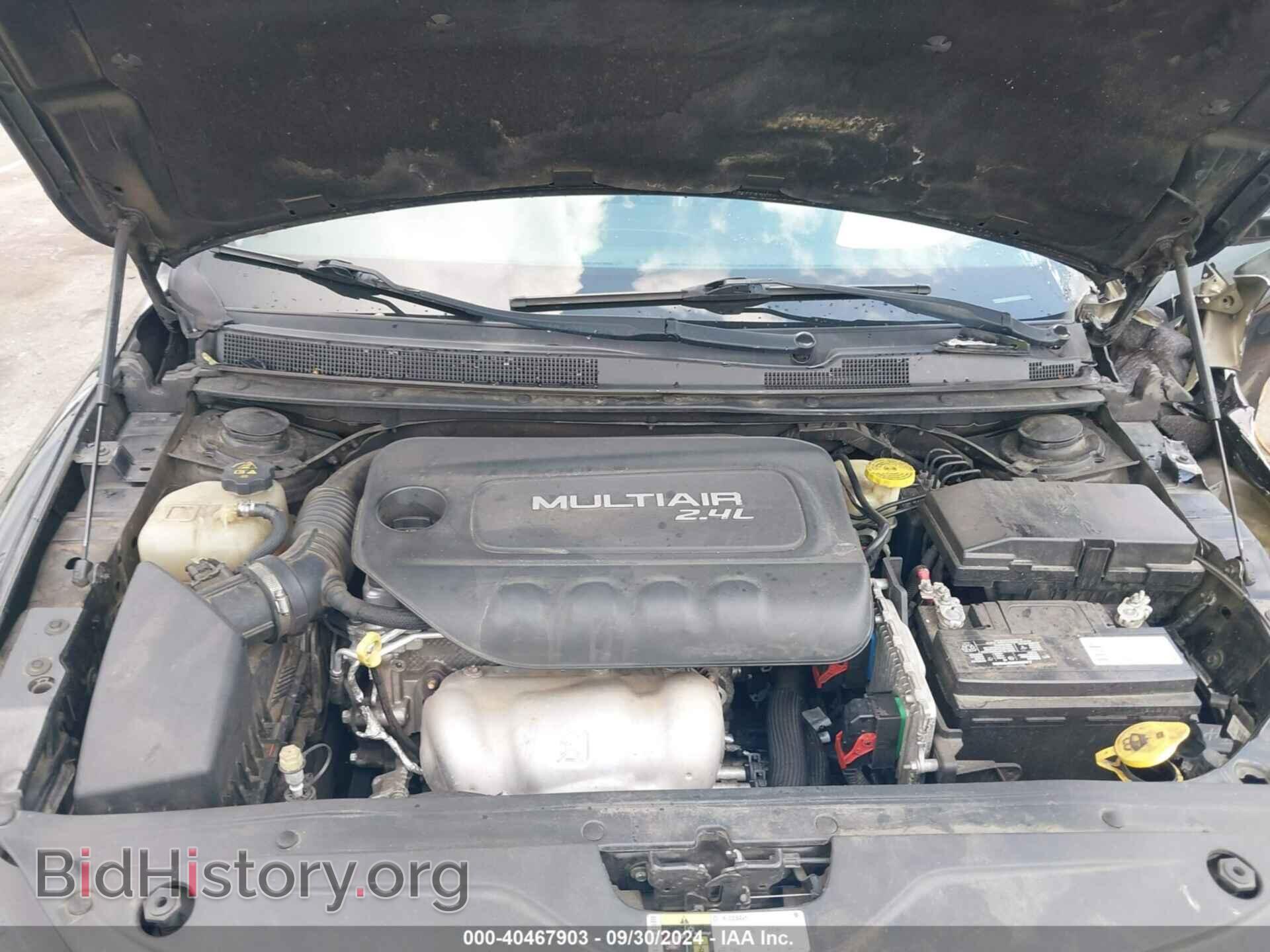 2017 CHRYSLER 200 - VIN: 1C3CCCAB1HN502489 - Фото 10