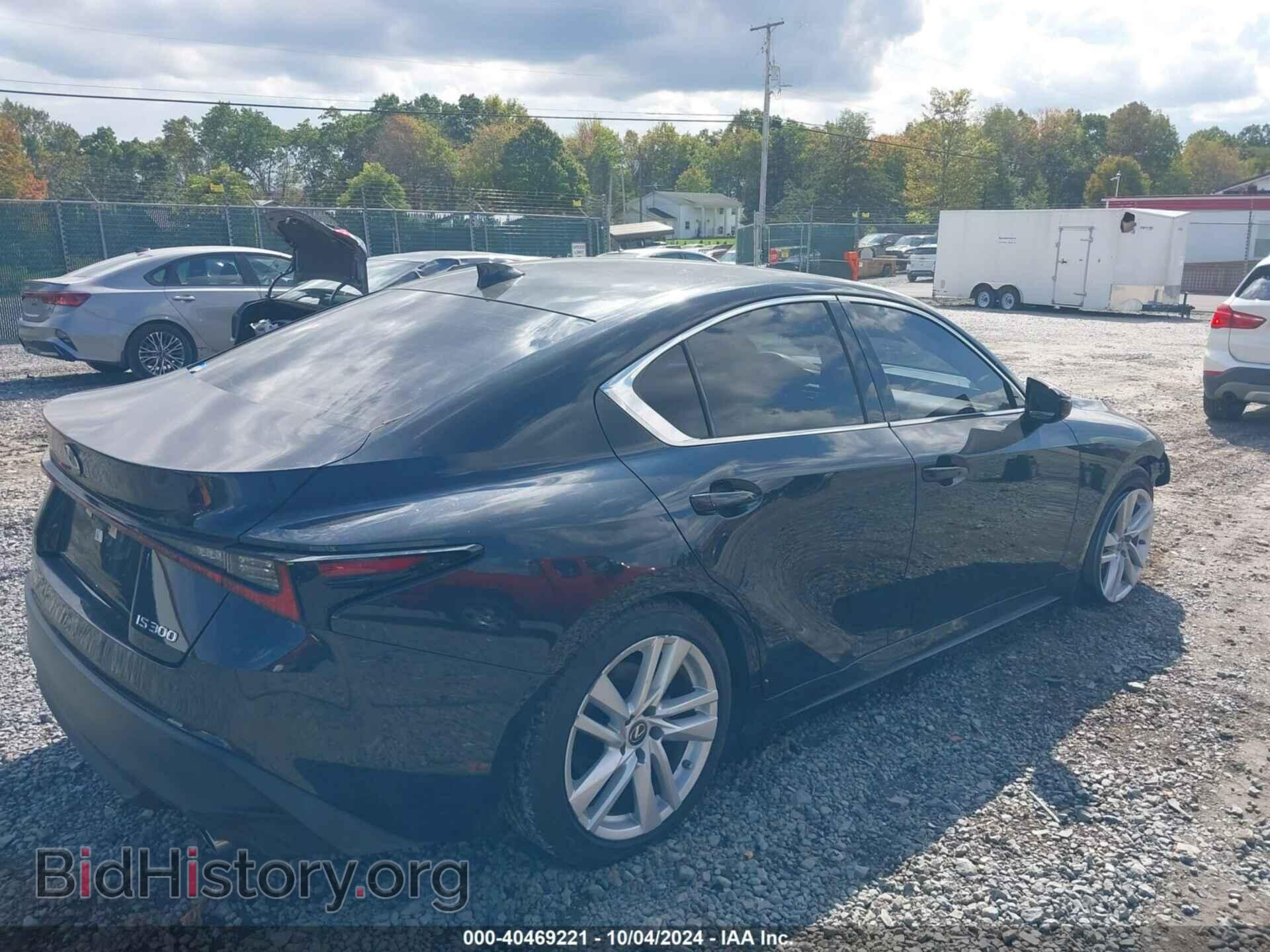 2021 LEXUS IS 300 - VIN: JTHCA1D27M5117044 - Photo 4
