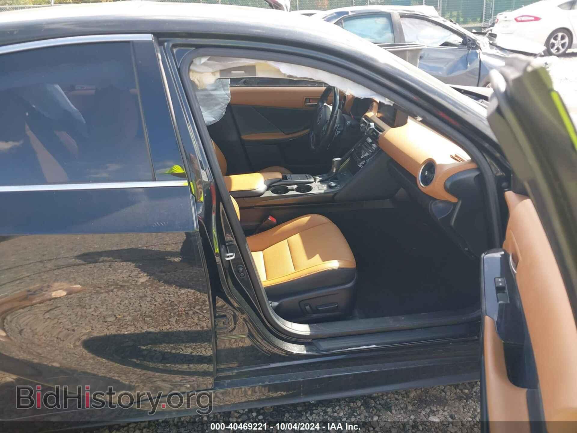 2021 LEXUS IS 300 - VIN: JTHCA1D27M5117044 - Photo 5