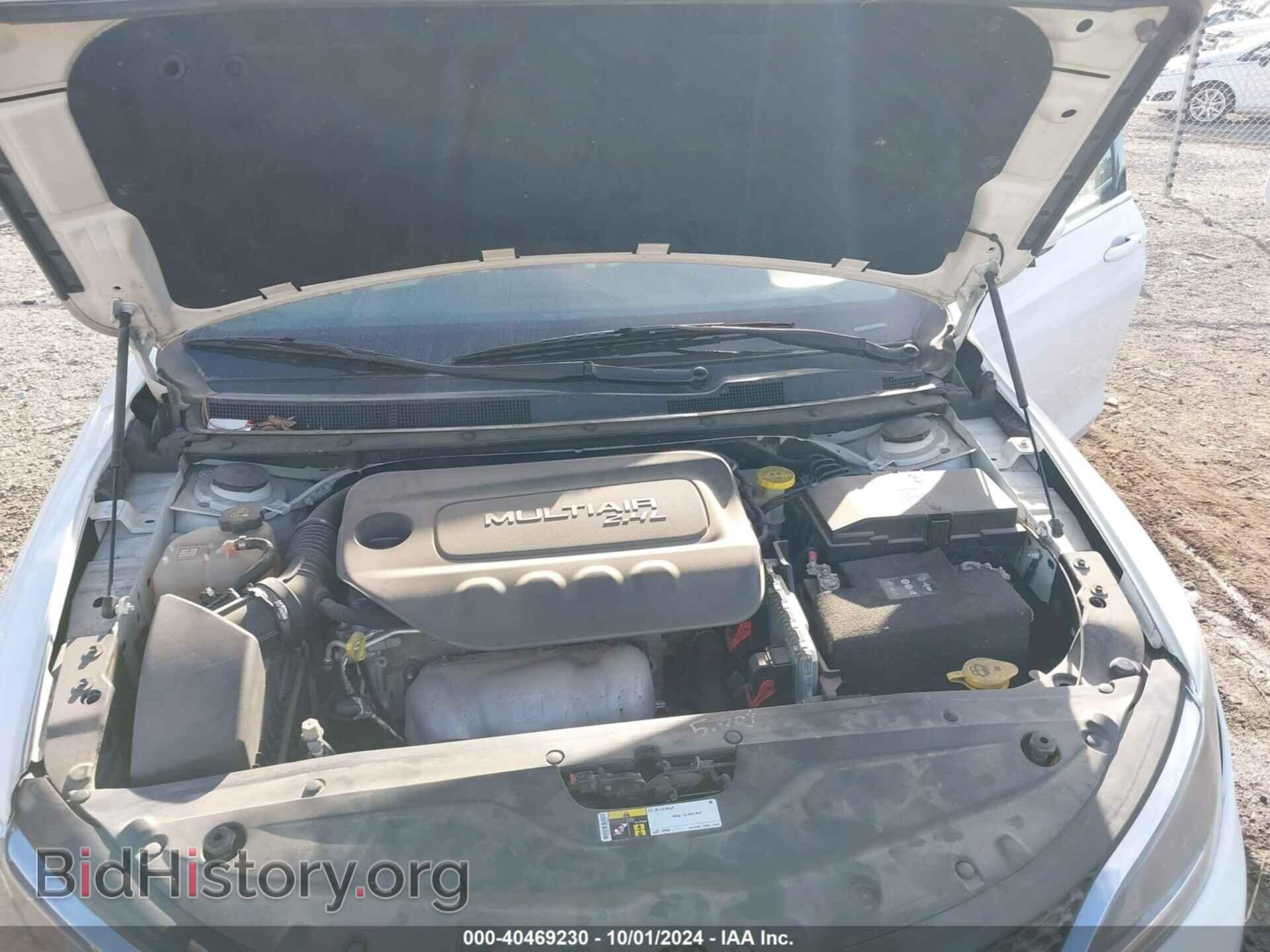 2015 CHRYSLER 200 - VIN: 1C3CCCAB4FN683035 - Photo 10