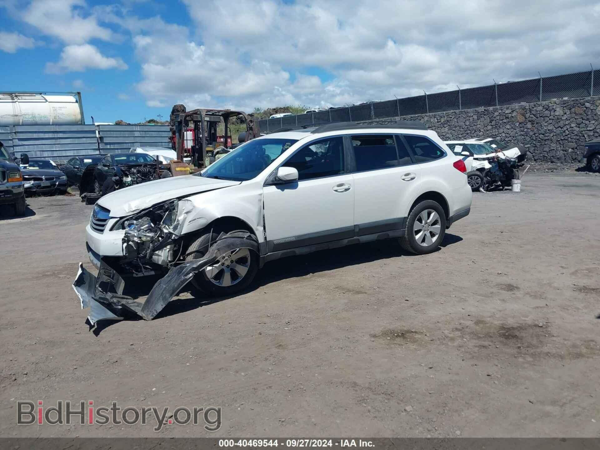 2011 SUBARU OUTBACK - VIN: 4S4BRCKC8B3402238 - Фото 2