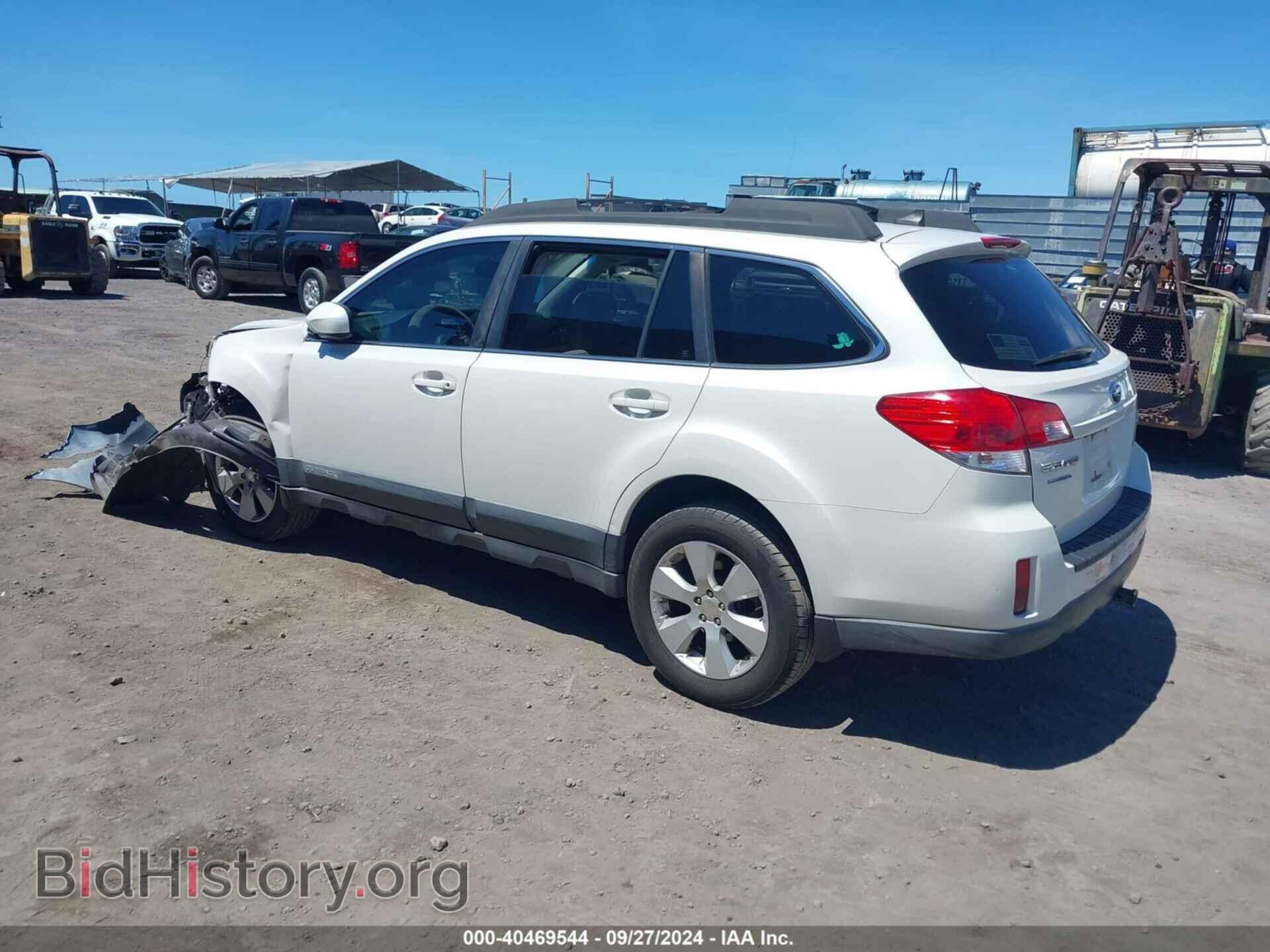 2011 SUBARU OUTBACK - VIN: 4S4BRCKC8B3402238 - Фото 3