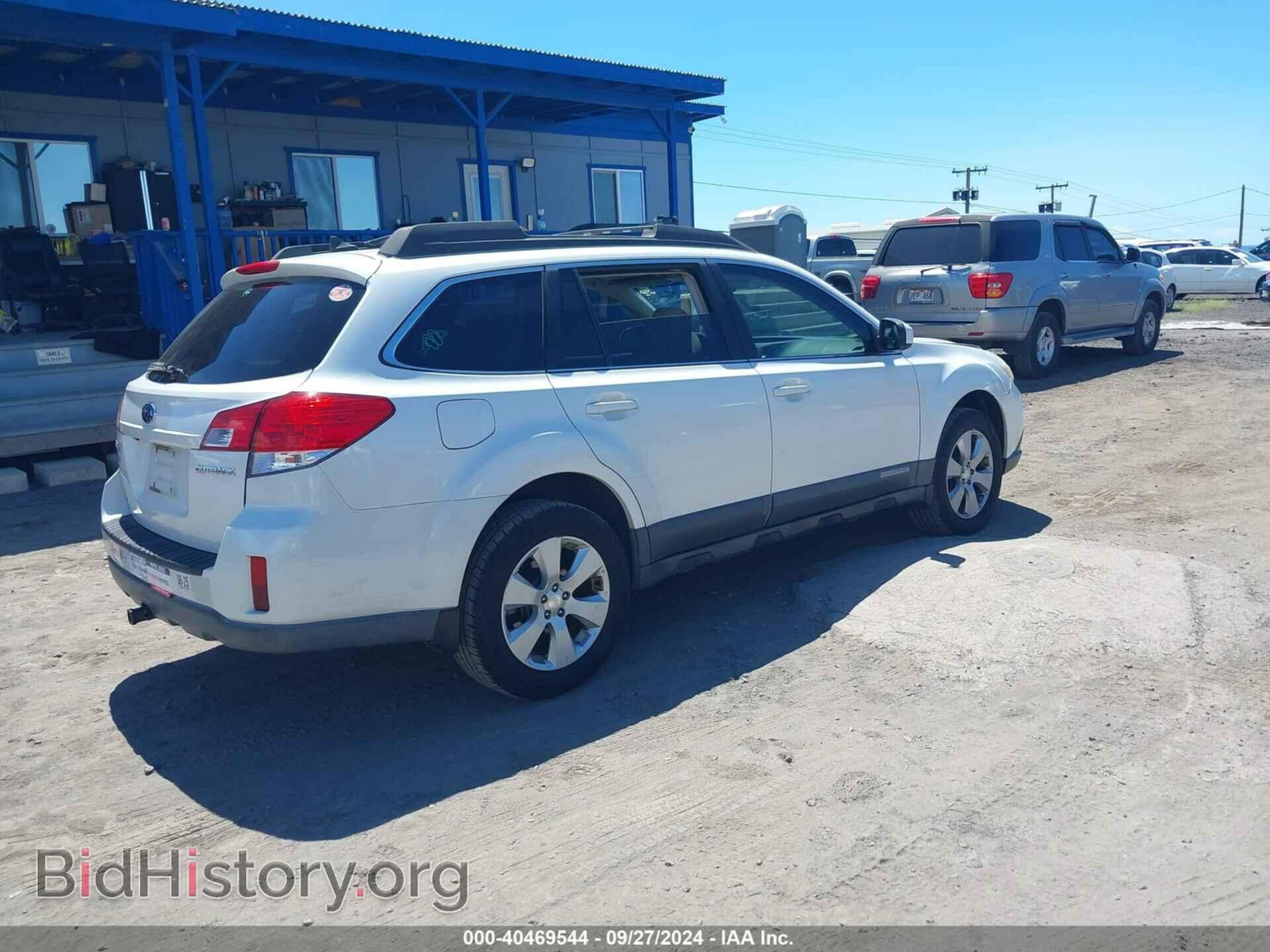 2011 SUBARU OUTBACK - VIN: 4S4BRCKC8B3402238 - Фото 4