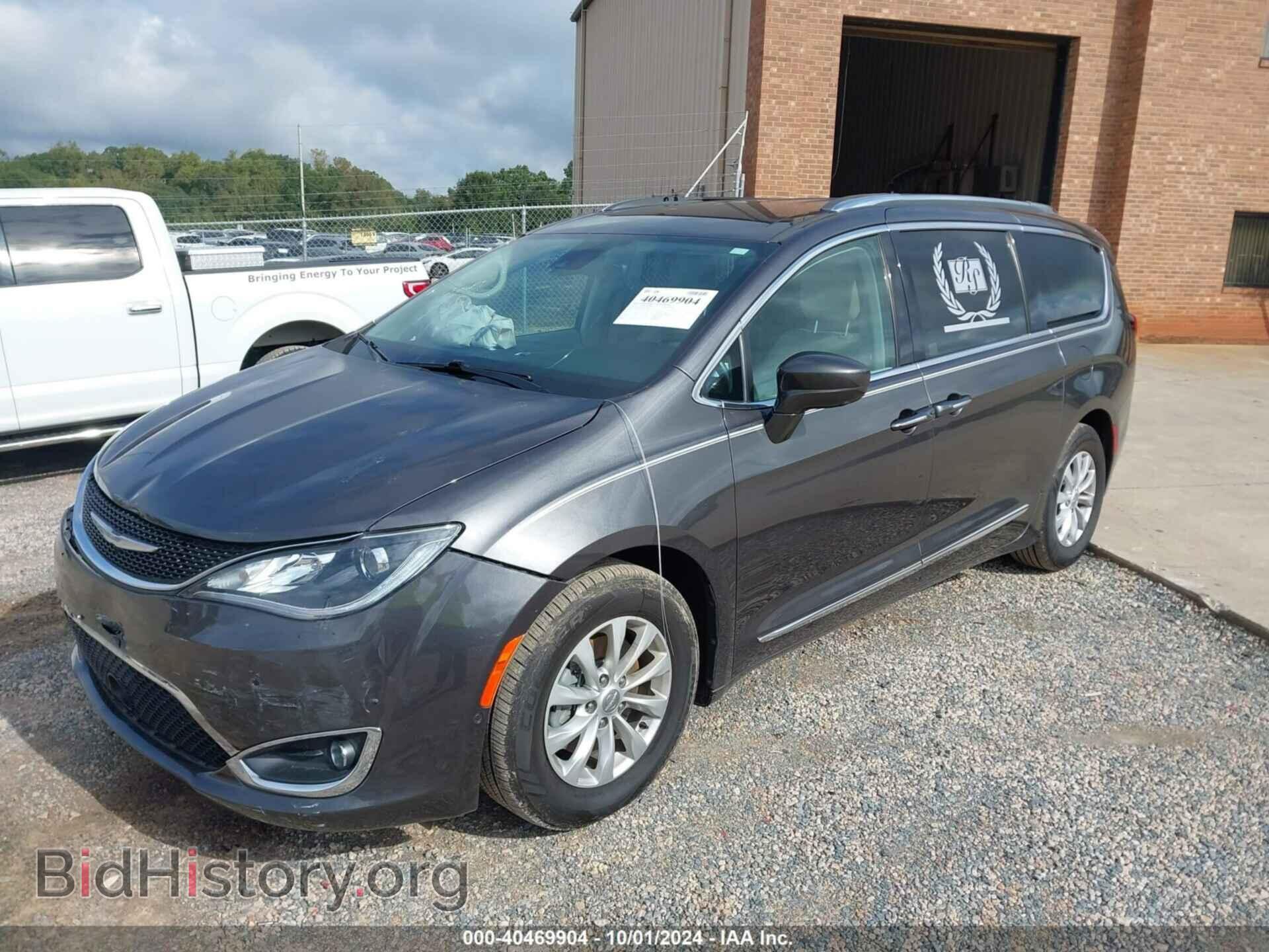 2018 CHRYSLER PACIFICA - VIN: 2C4RC1BG3JR315302 - Фото 2