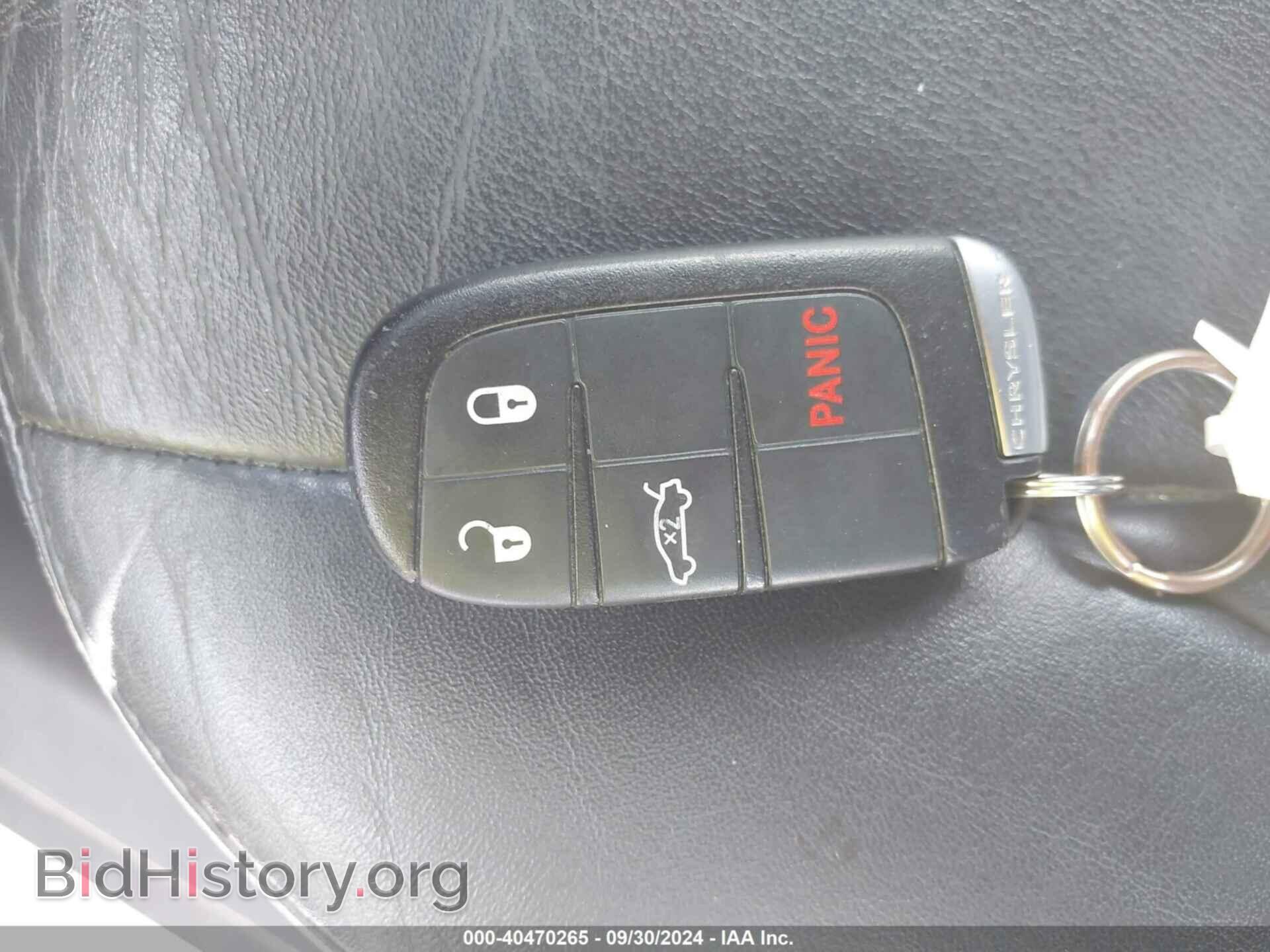 2013 CHRYSLER 300 - VIN: 2C3CCAAG8DH732338 - Фото 11