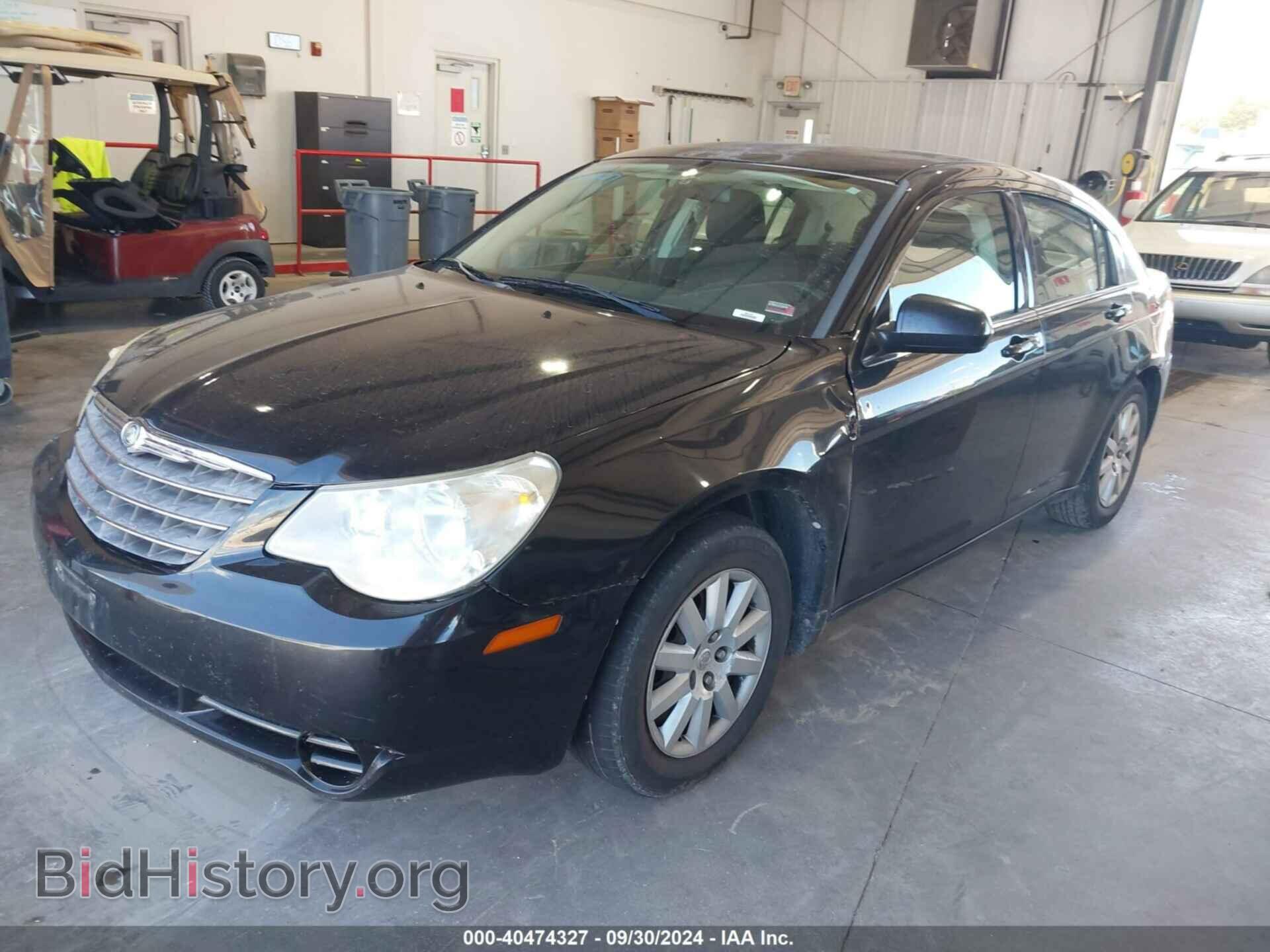2010 CHRYSLER SEBRING - VIN: 1C3CC4FB4AN102947 - Фото 2