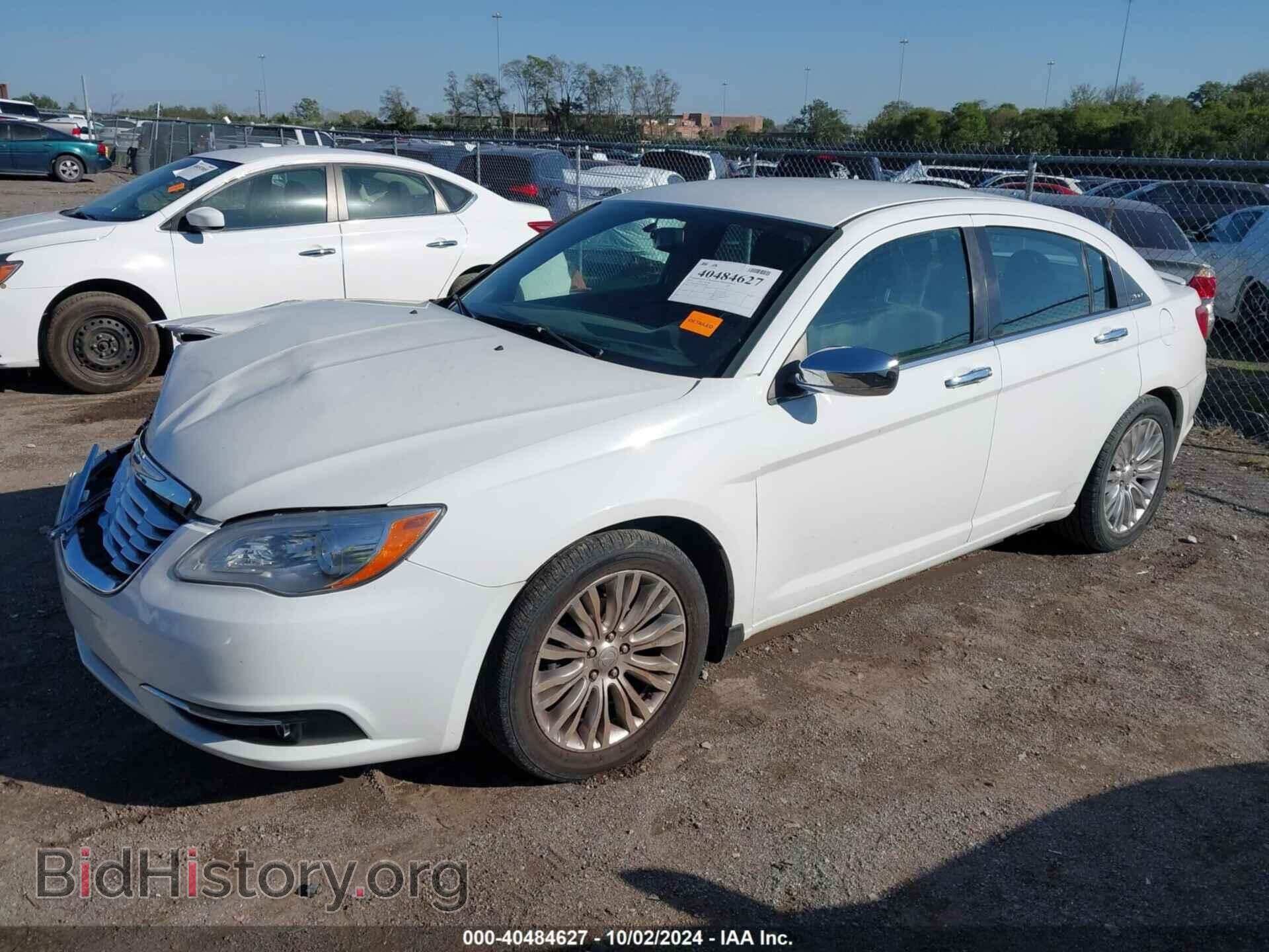 2013 CHRYSLER 200 - VIN: 1C3CCBCG1DN645682 - Фото 2