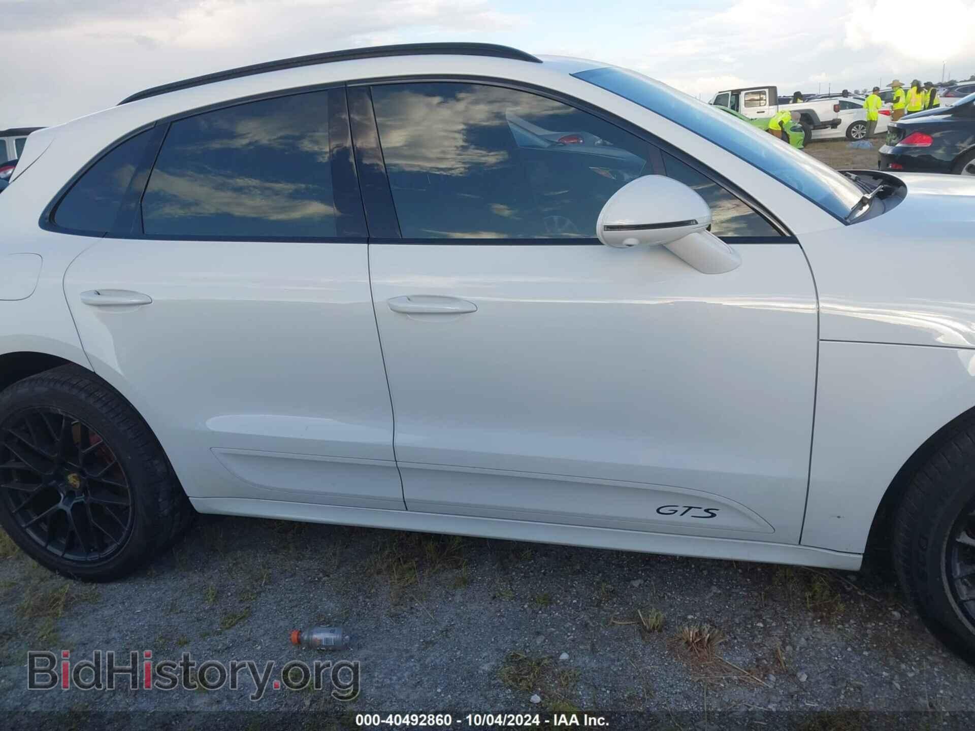 2017 PORSCHE MACAN - VIN: WP1AG2A55HLB55965 - Photo 12