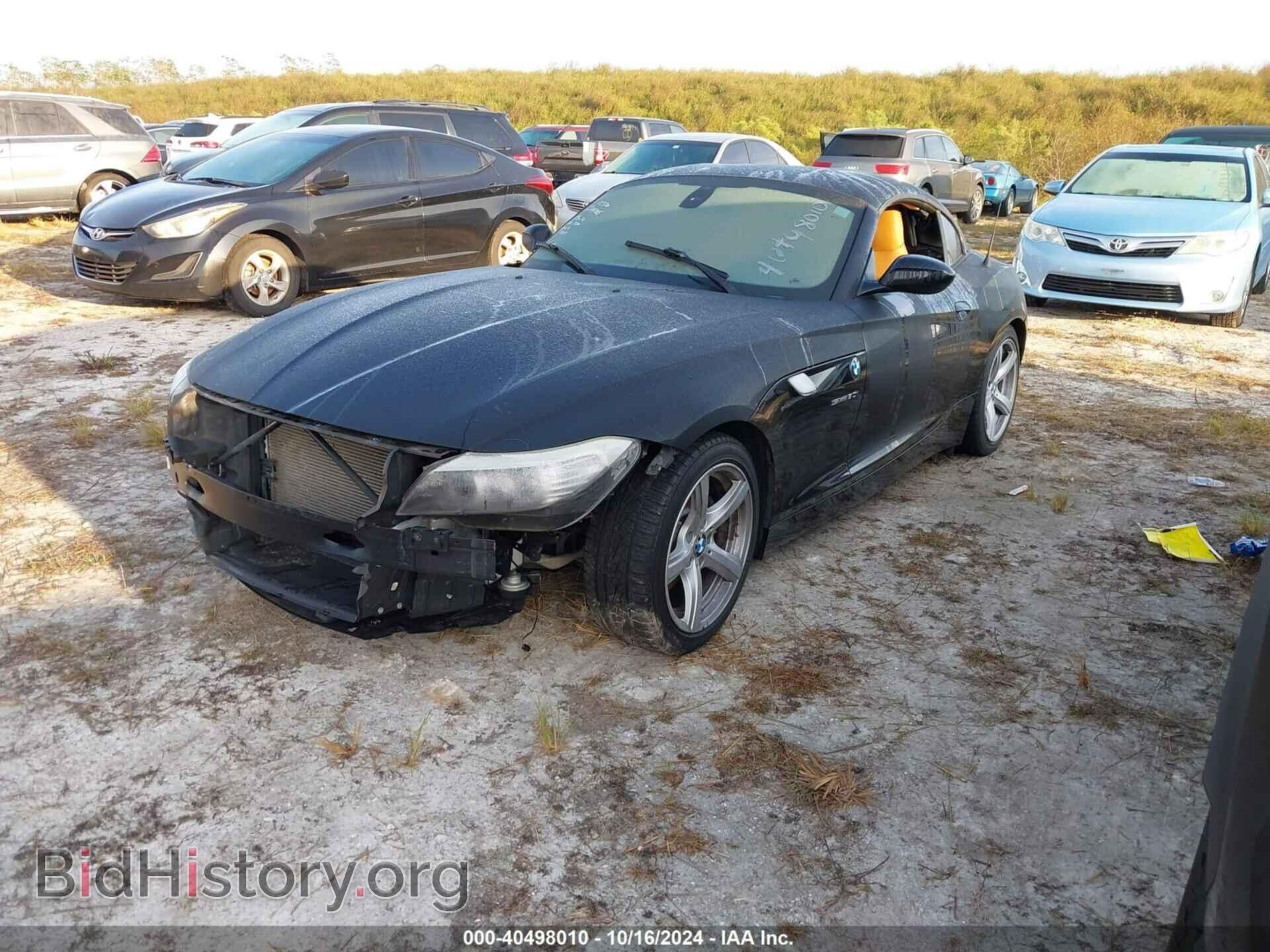 2011 BMW Z4 - VIN: WBALM5C55BE377934 - Фото 2
