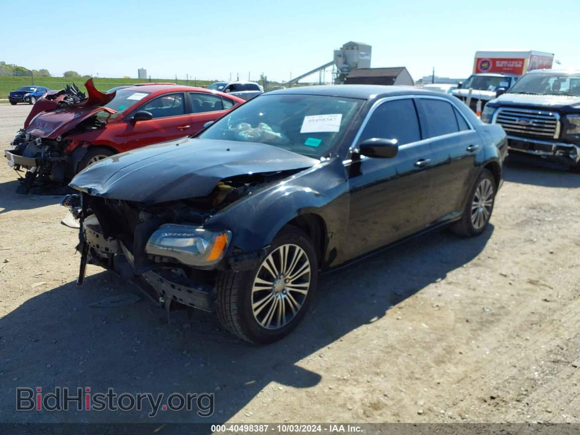 2014 CHRYSLER 300 - VIN: 2C3CCAGG7EH179626 - Фото 2
