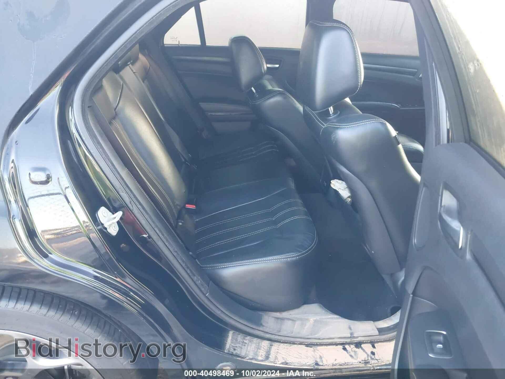 2016 CHRYSLER 300 - VIN: 2C3CCABG3GH269754 - Фото 8