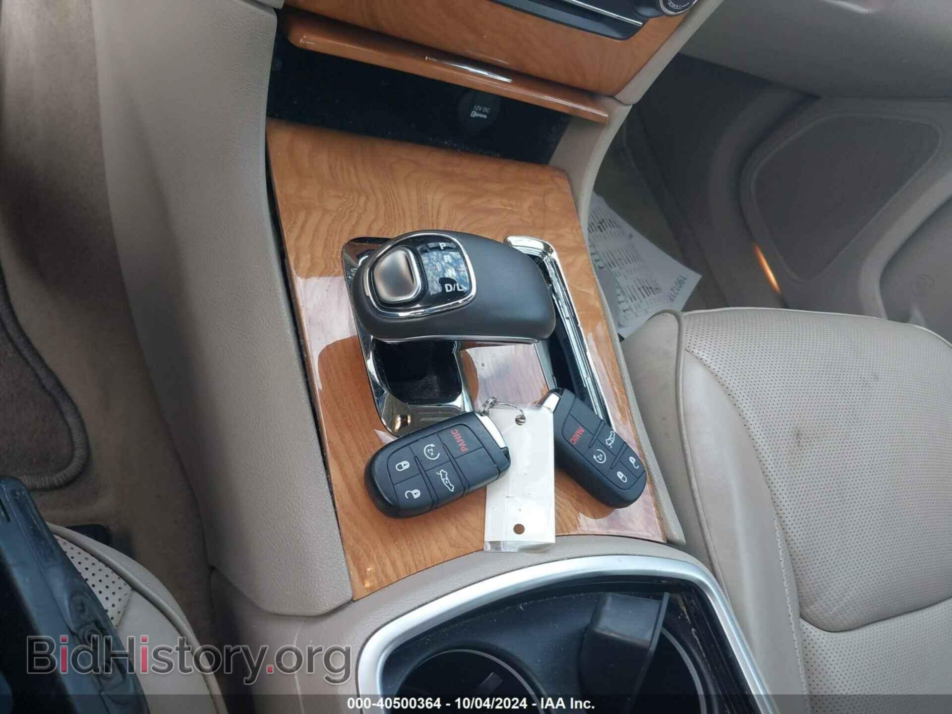 2014 CHRYSLER 300C - VIN: 2C3CCAEG3EH328682 - Фото 11