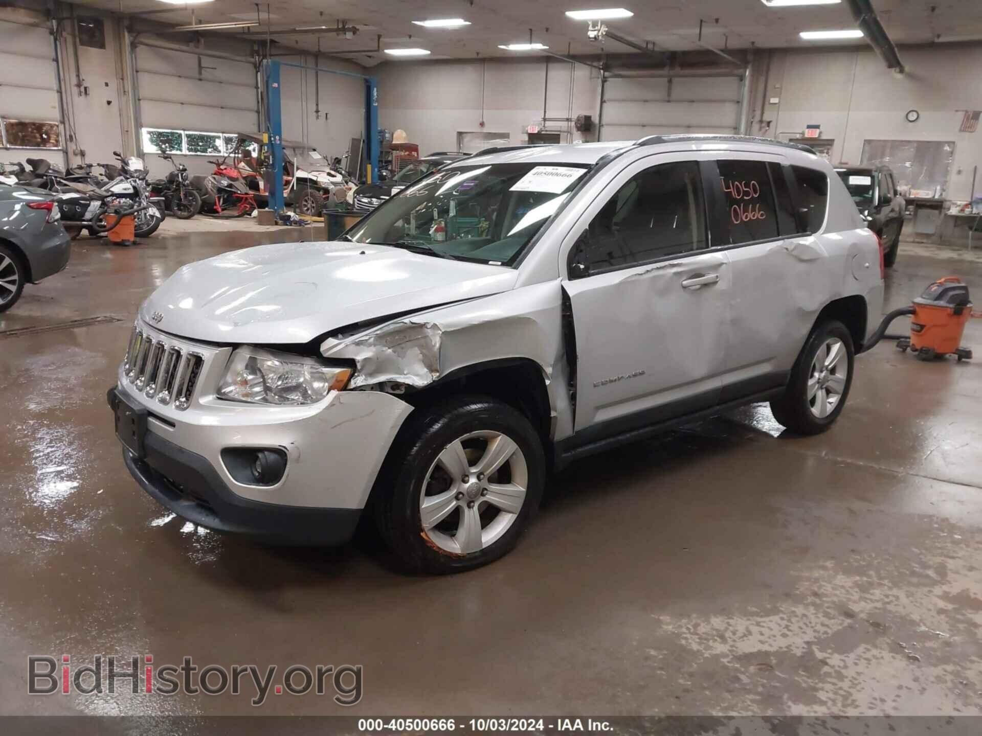 2011 JEEP COMPASS - VIN: 1J4NF1FB3BD205112 - Photo 2