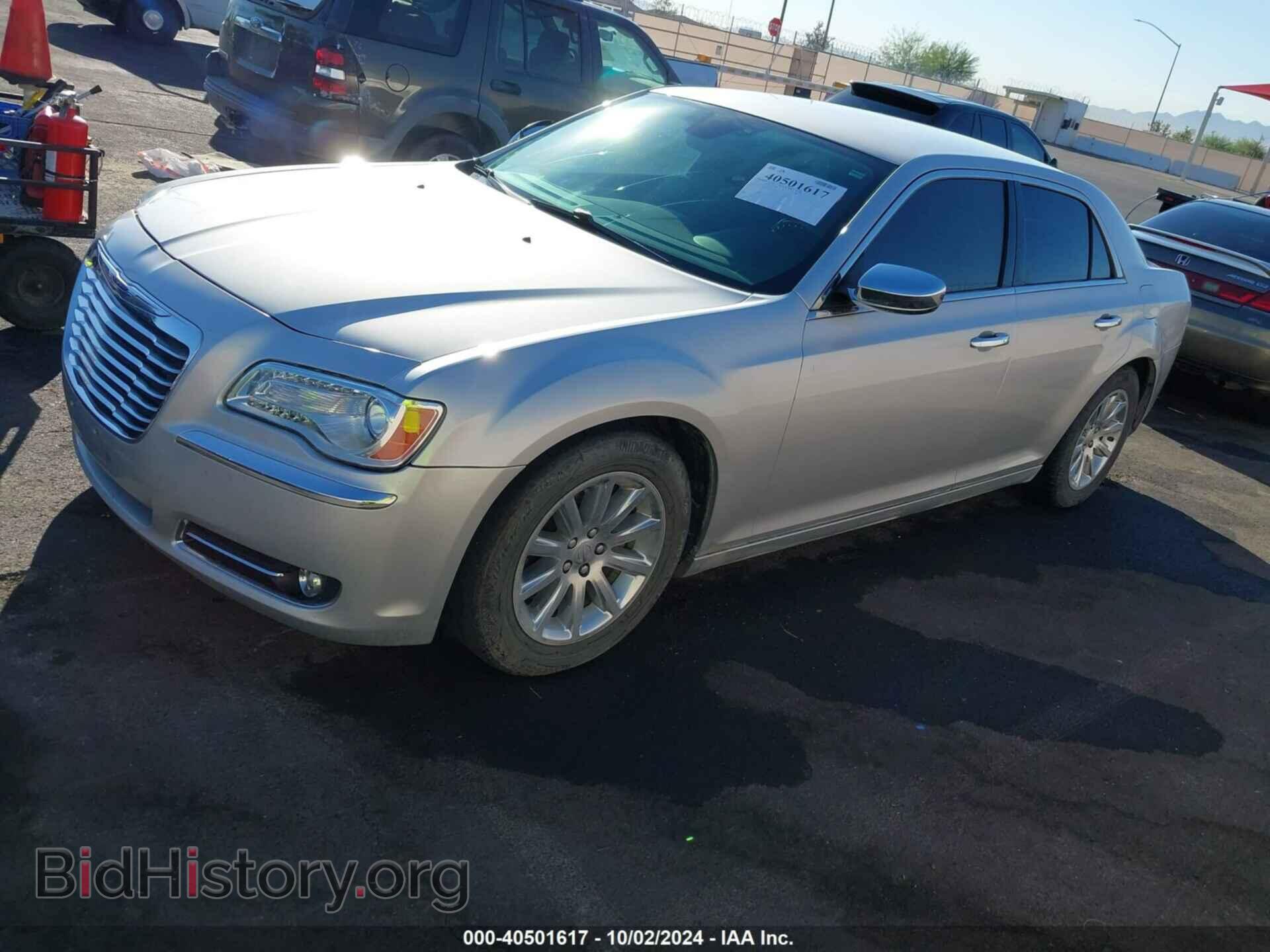 2012 CHRYSLER 300C - VIN: 2C3CCAET8CH263578 - Фото 2