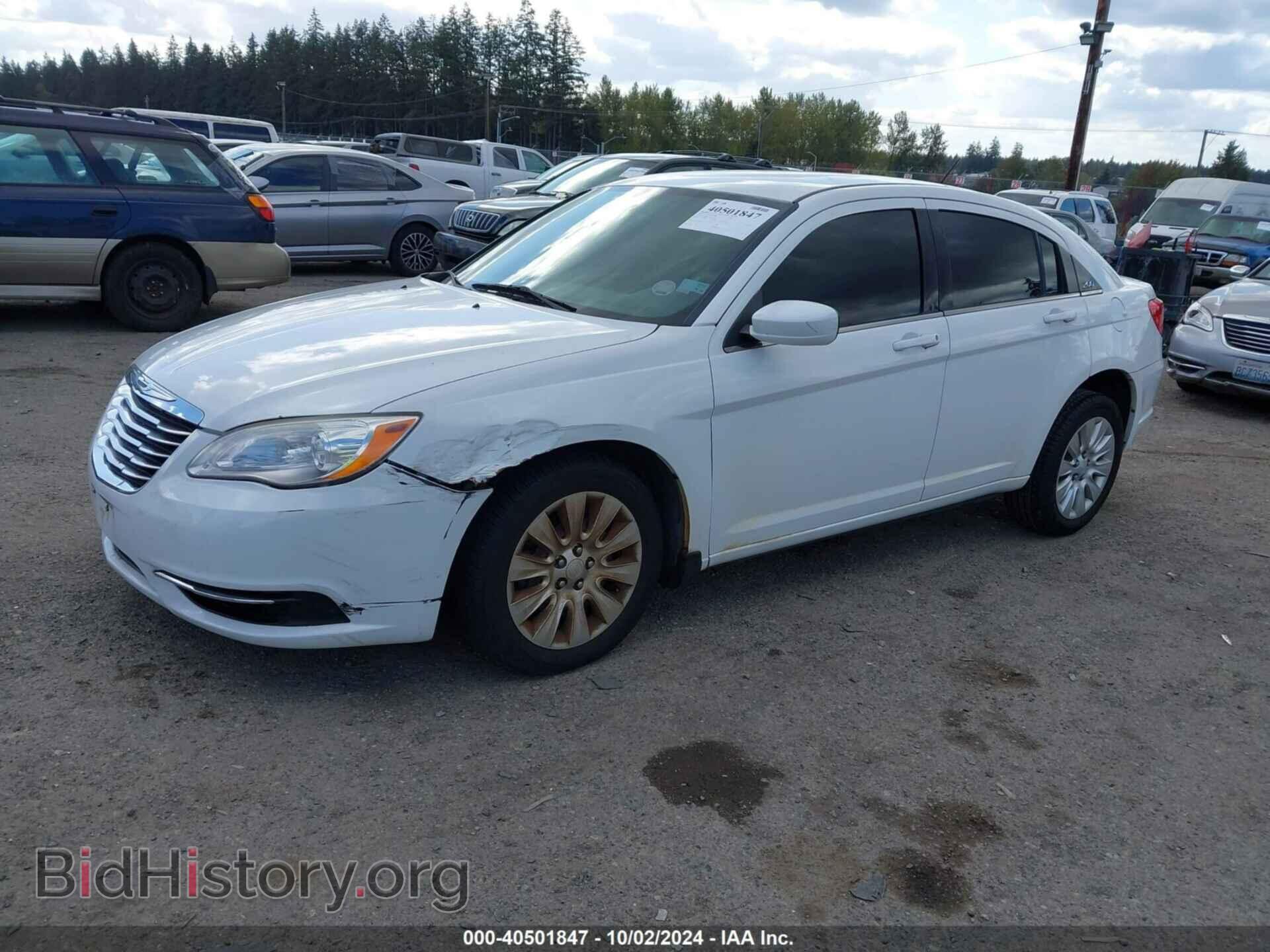 2014 CHRYSLER 200 - VIN: 1C3CCBAB4EN210602 - Photo 2