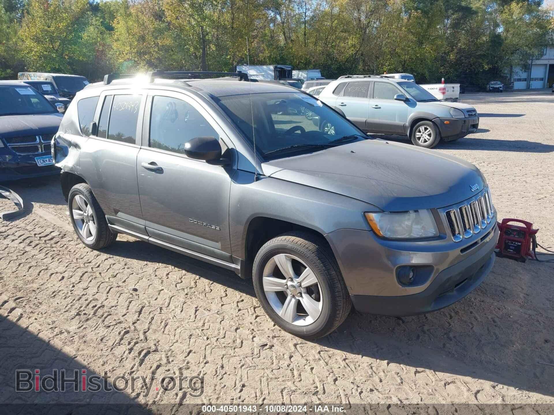 Photo 1J4NF1FB0BD263307 - JEEP COMPASS 2011