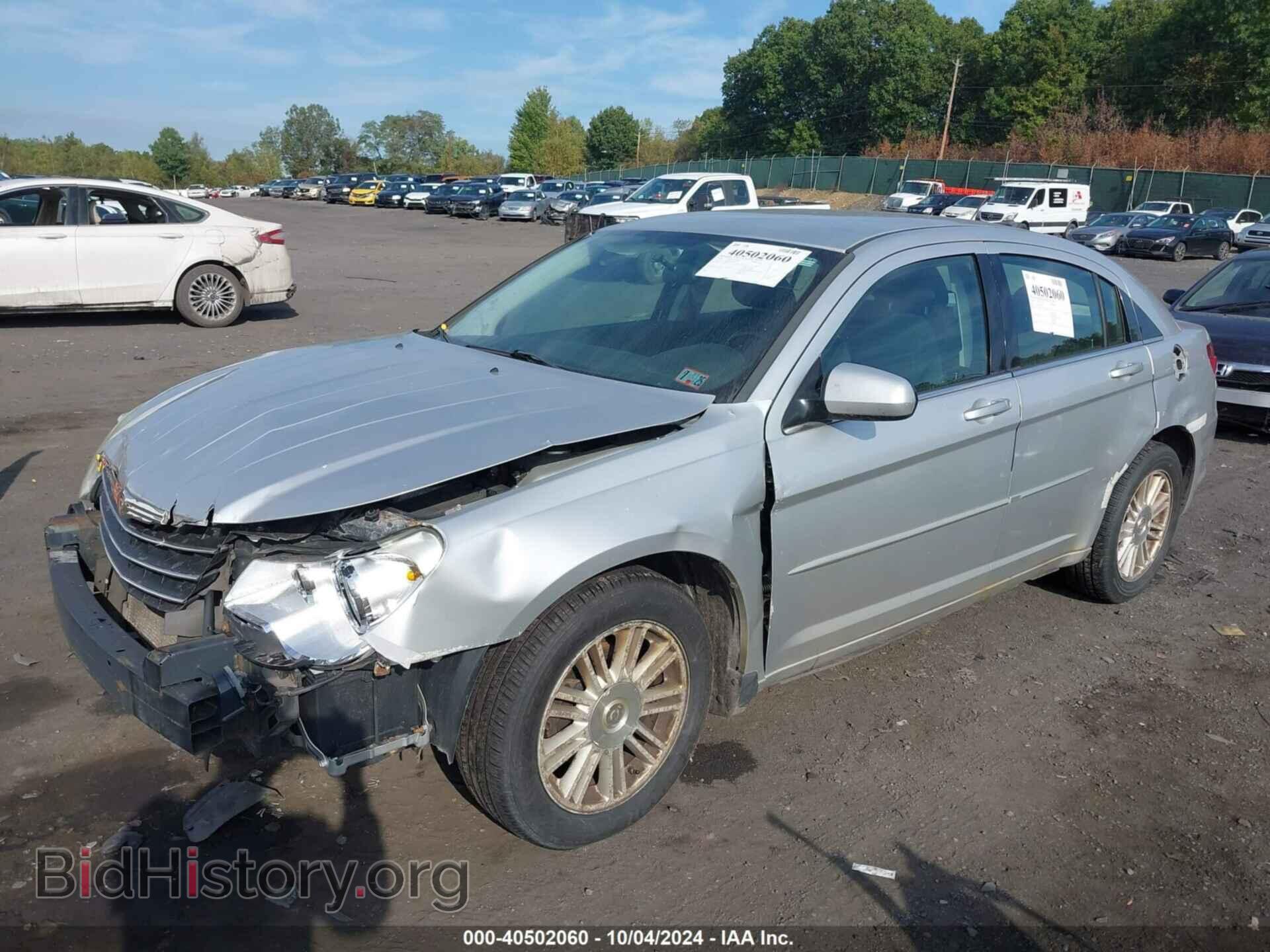 2009 CHRYSLER SEBRING - VIN: 1C3LC56B99N558752 - Фото 2