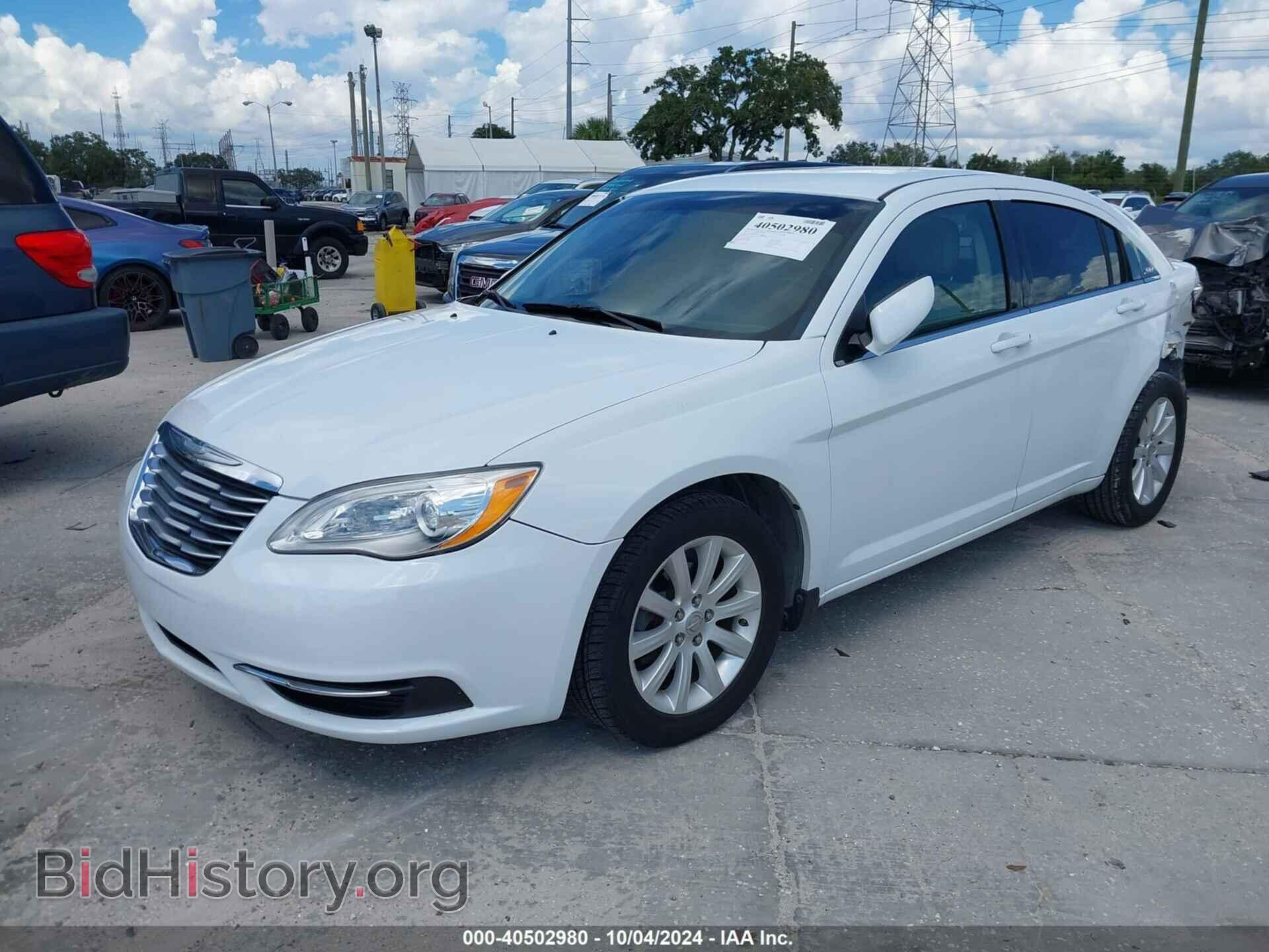 2014 CHRYSLER 200 - VIN: 1C3CCBBB7EN192806 - Фото 2