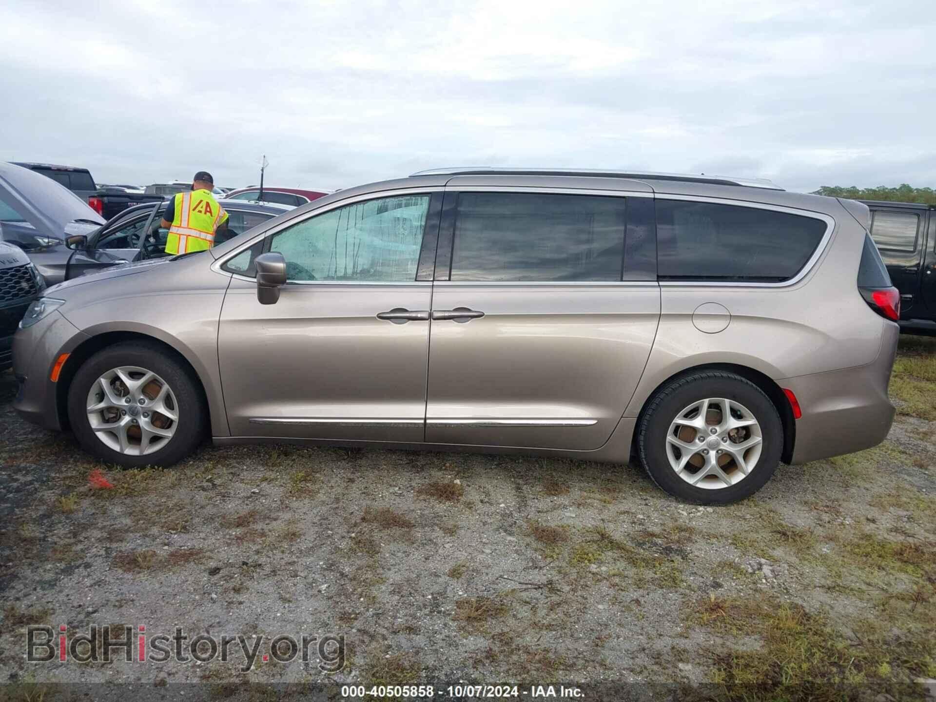 2017 CHRYSLER PACIFICA - VIN: 2C4RC1EG9HR643846 - Photo 14