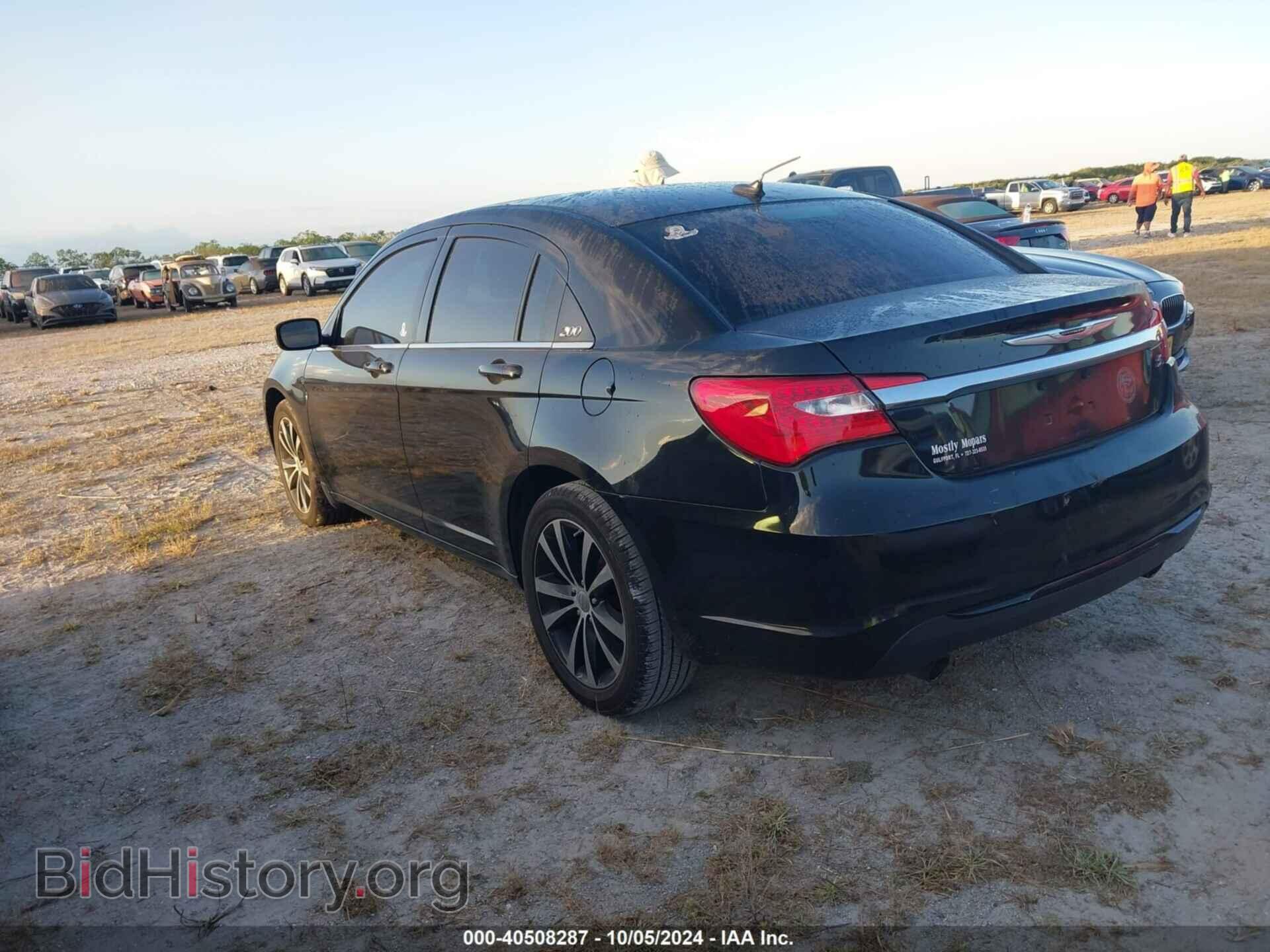 2013 CHRYSLER 200 - VIN: 1C3CCBBG2DN716616 - Фото 3