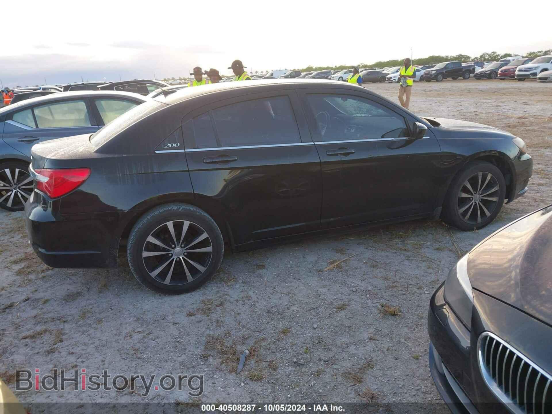2013 CHRYSLER 200 - VIN: 1C3CCBBG2DN716616 - Фото 4