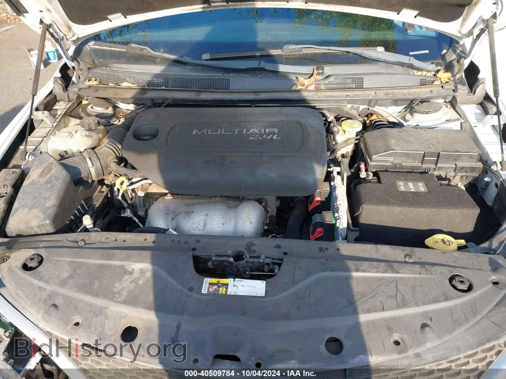 2015 CHRYSLER 200 - VIN: 1C3CCCAB8FN744872 - Фото 10