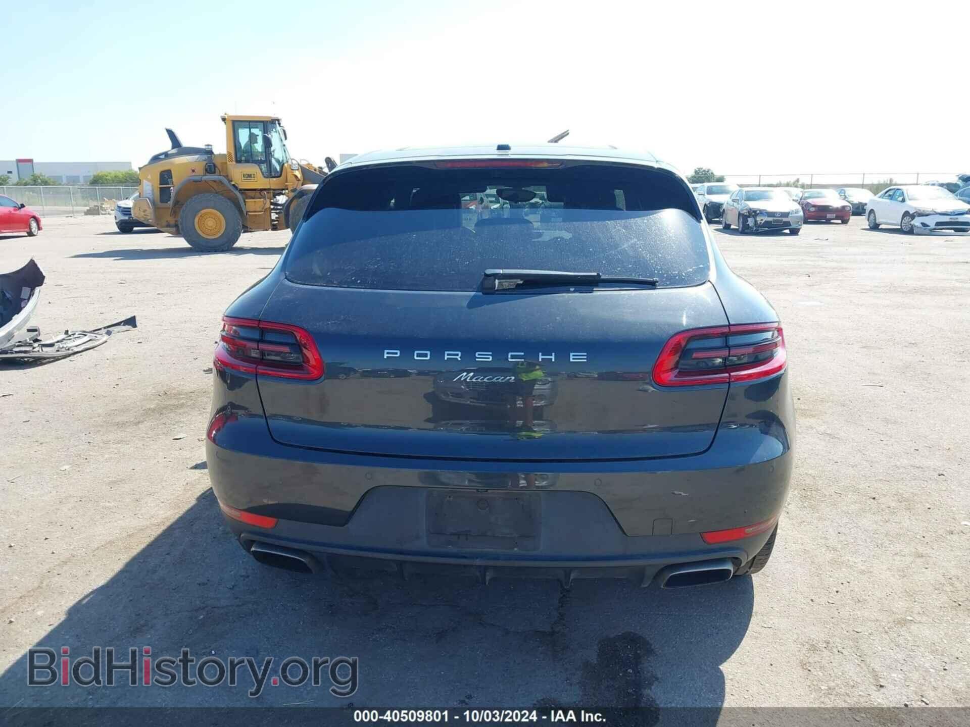 2017 PORSCHE MACAN - VIN: WP1AA2A59HLB07631 - Photo 16