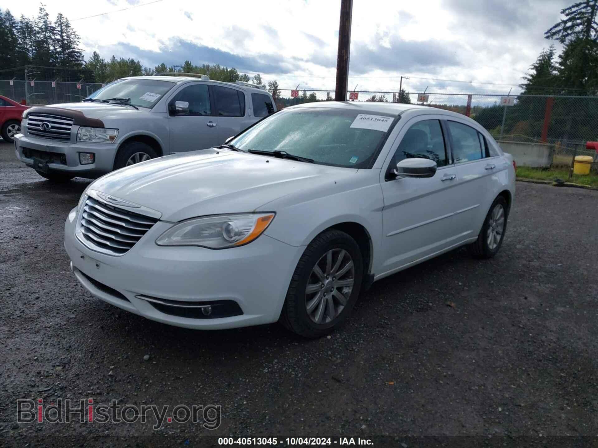 2013 CHRYSLER 200 - VIN: 1C3CCBCG1DN607630 - Фото 2